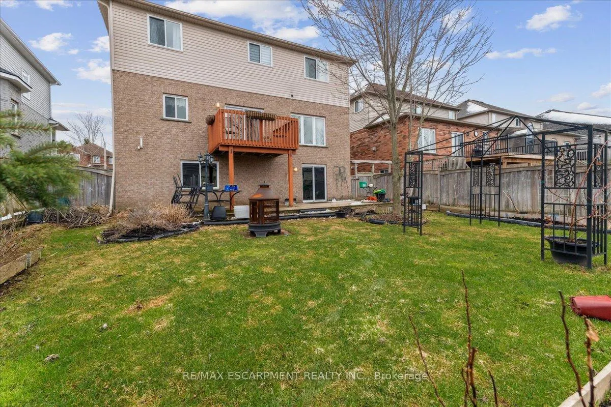 Photo 33 of 67 Ferris Drive, Wellesley — HOMEH