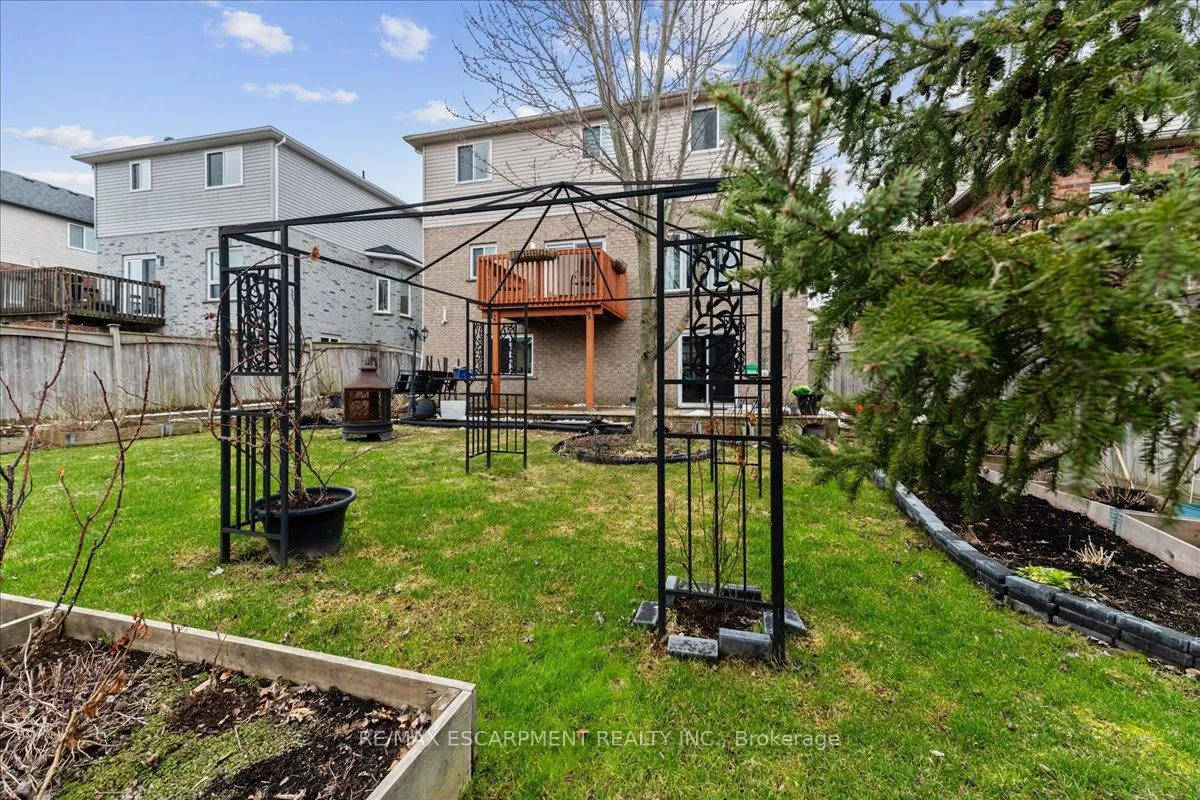 Photo 34 of 67 Ferris Drive, Wellesley — HOMEH