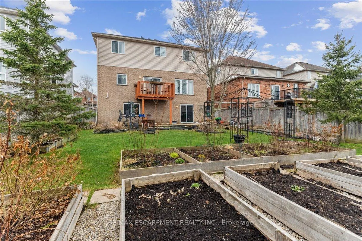 Photo 35 of 67 Ferris Drive, Wellesley — HOMEH