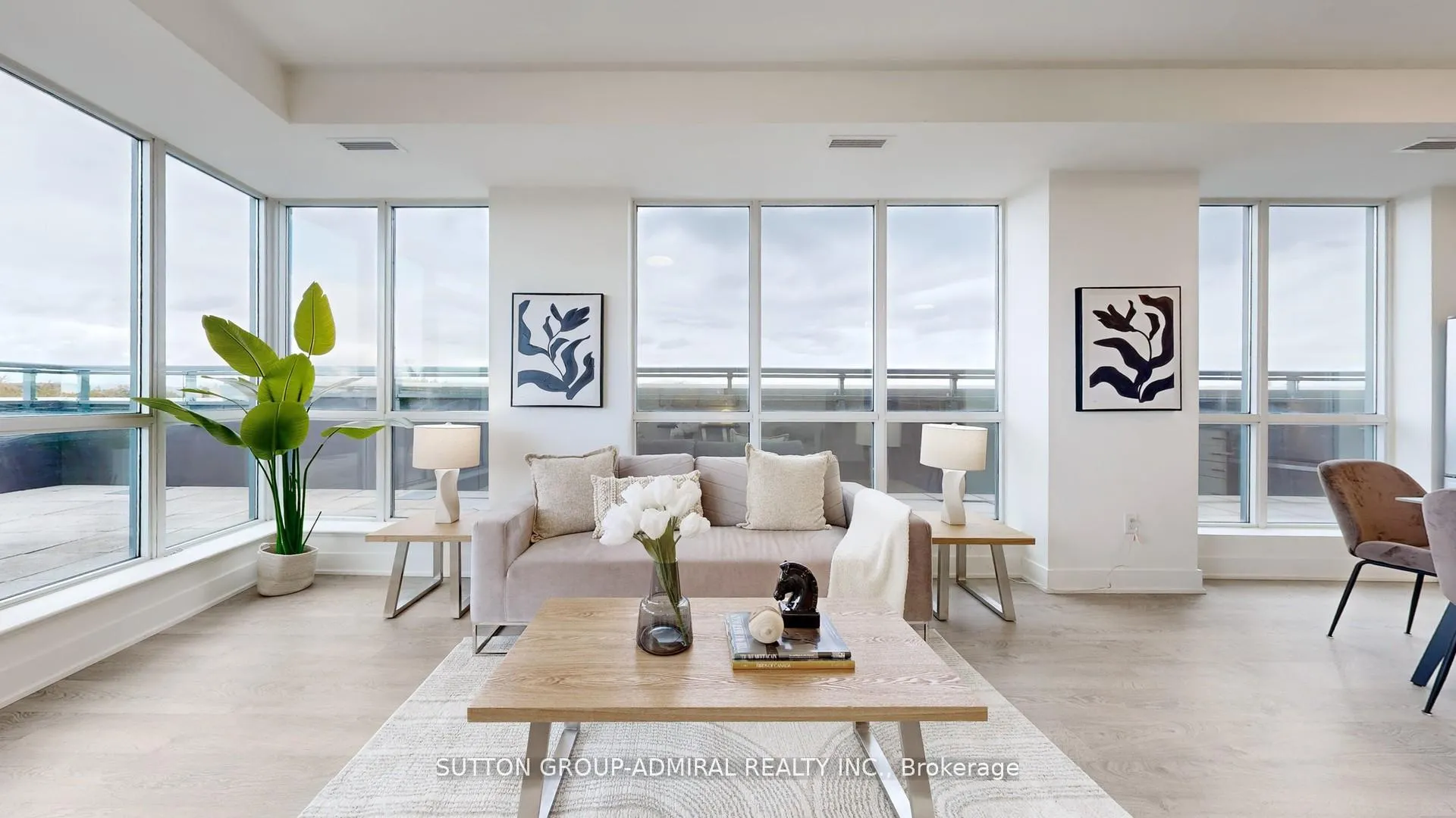 Photo 4 of Unit PH11, 7608 Yonge Street, Vaughan, Crestwood-Springfarm-Yorkhill — HOMEH