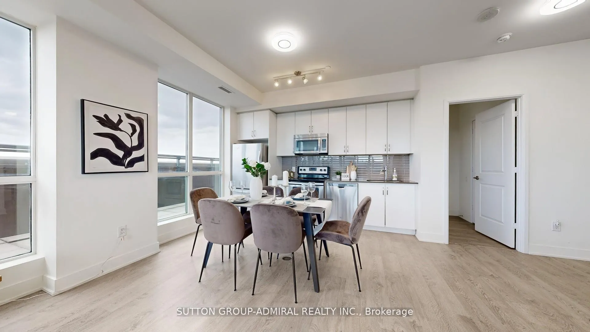Photo 8 of Unit PH11, 7608 Yonge Street, Vaughan, Crestwood-Springfarm-Yorkhill — HOMEH