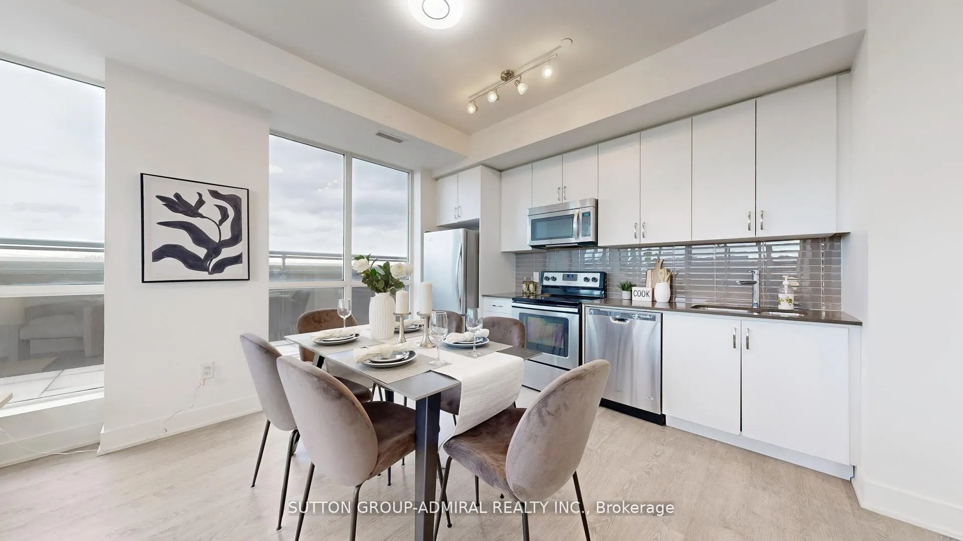 Photo 10 of Unit PH11, 7608 Yonge Street, Vaughan, Crestwood-Springfarm-Yorkhill — HOMEH