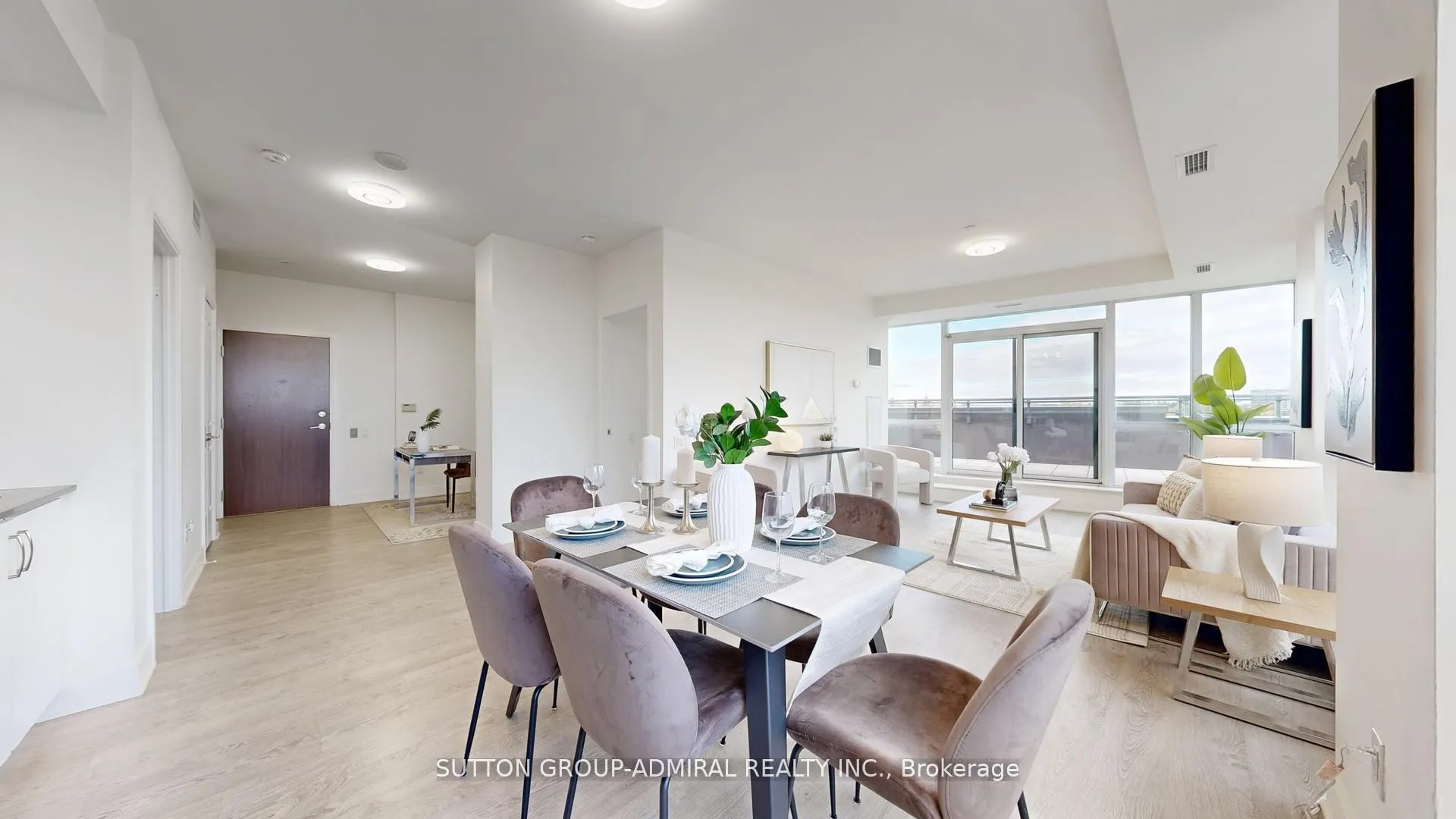 Photo 13 of Unit PH11, 7608 Yonge Street, Vaughan, Crestwood-Springfarm-Yorkhill — HOMEH
