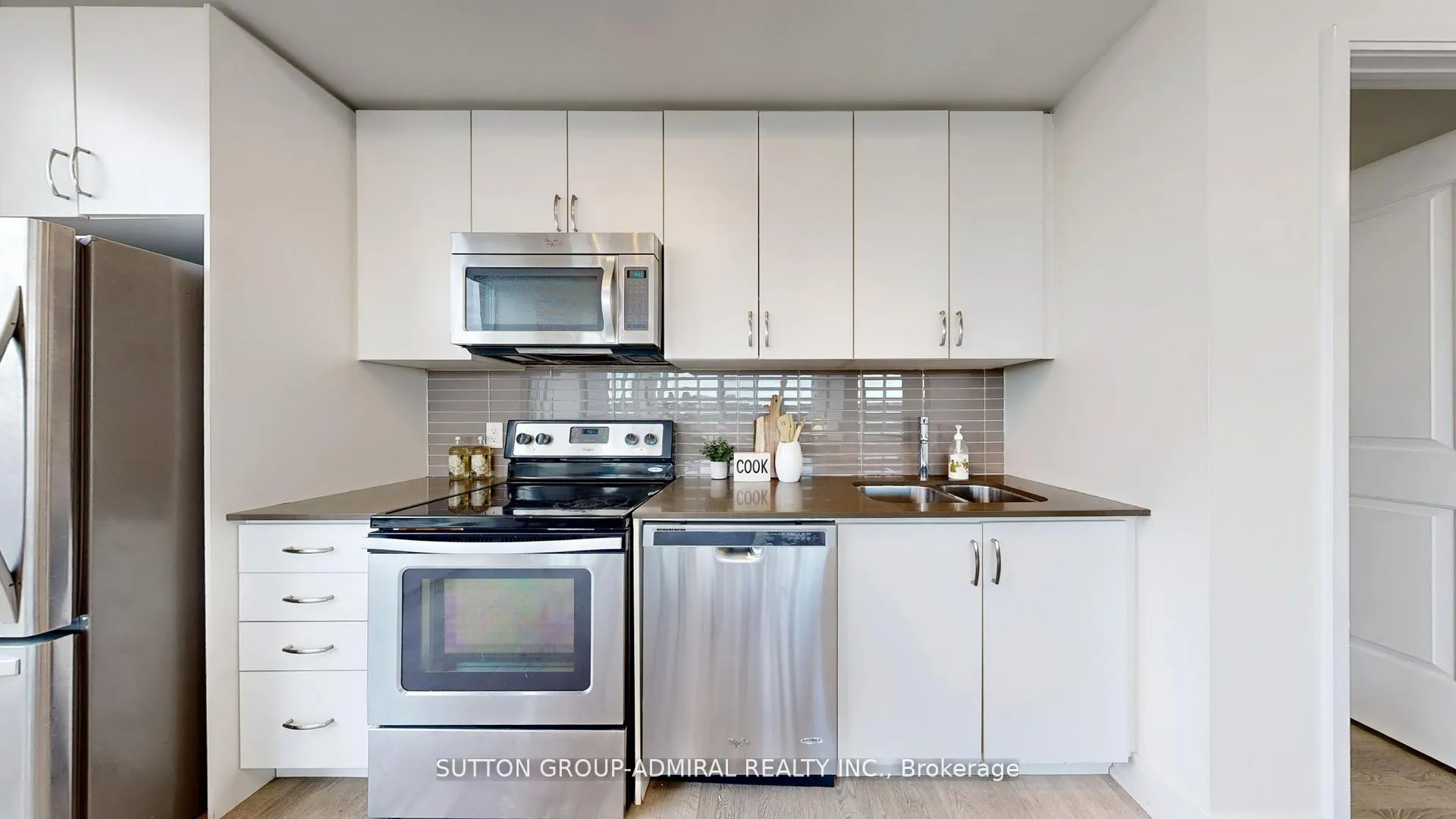 Photo 14 of Unit PH11, 7608 Yonge Street, Vaughan, Crestwood-Springfarm-Yorkhill — HOMEH