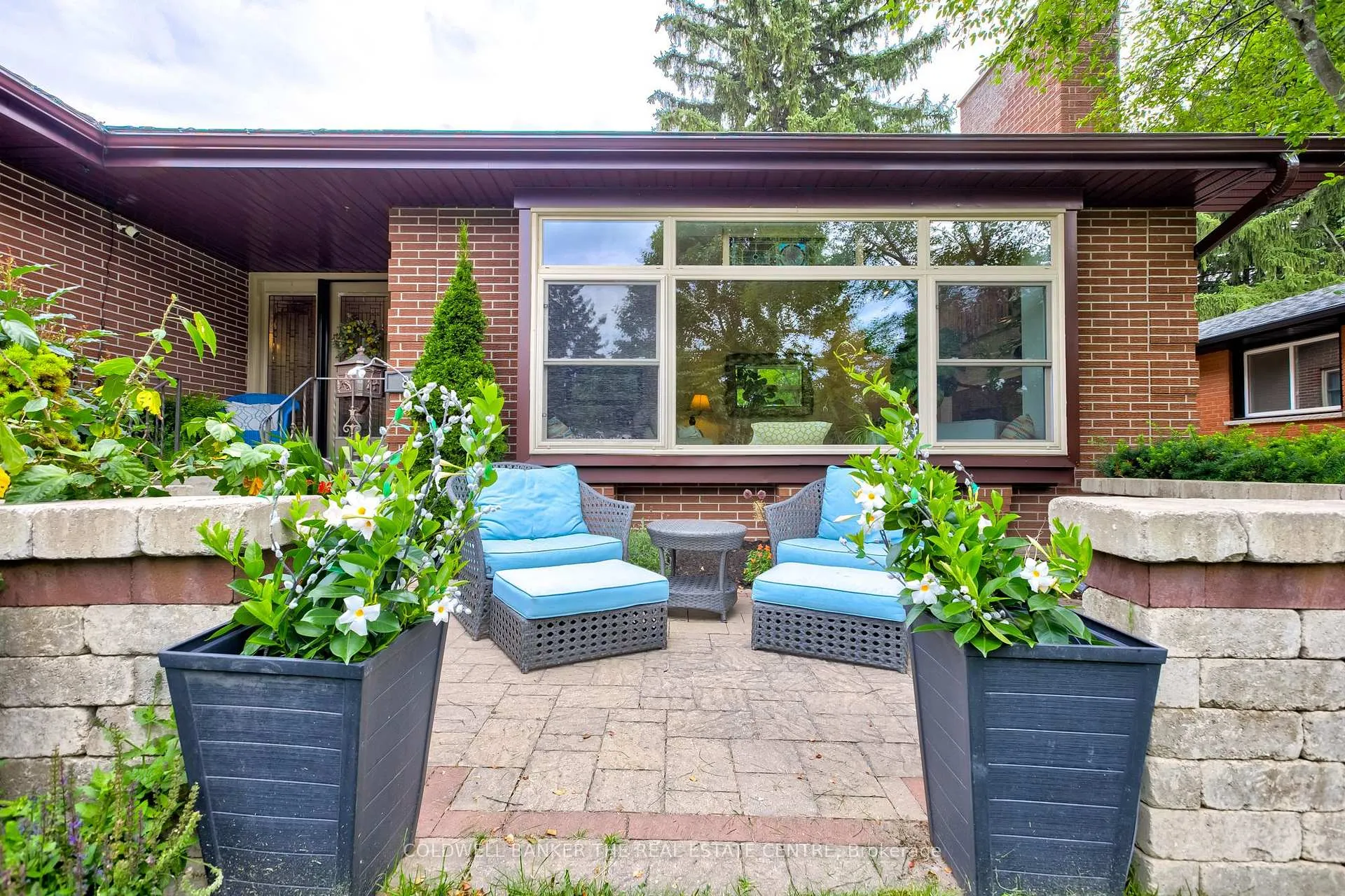 Photo 4 of 83 Inwood Crescent, Kitchener — HOMEH