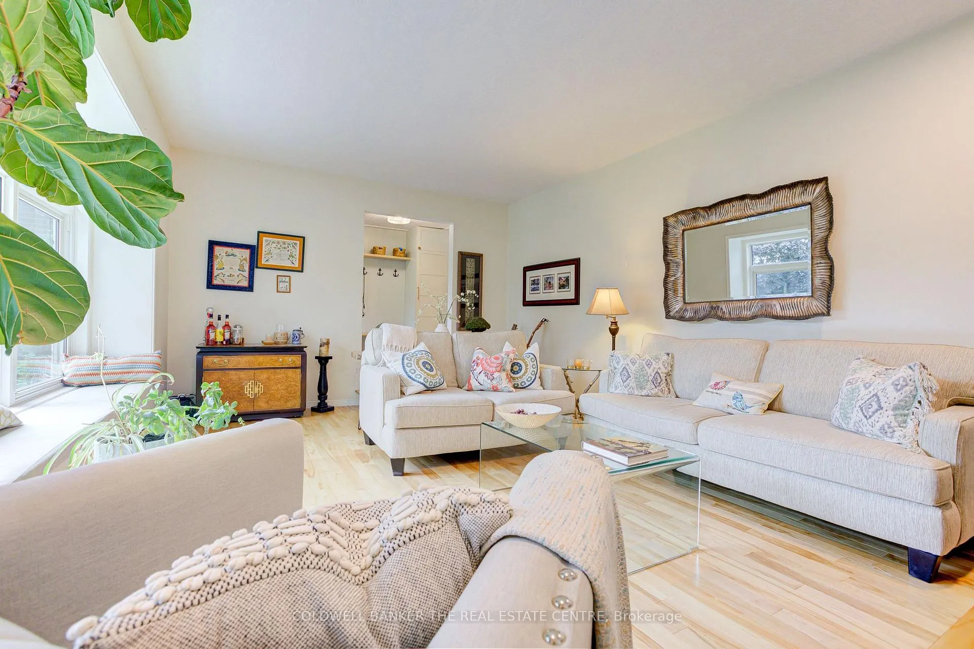 Photo 9 of 83 Inwood Crescent, Kitchener — HOMEH
