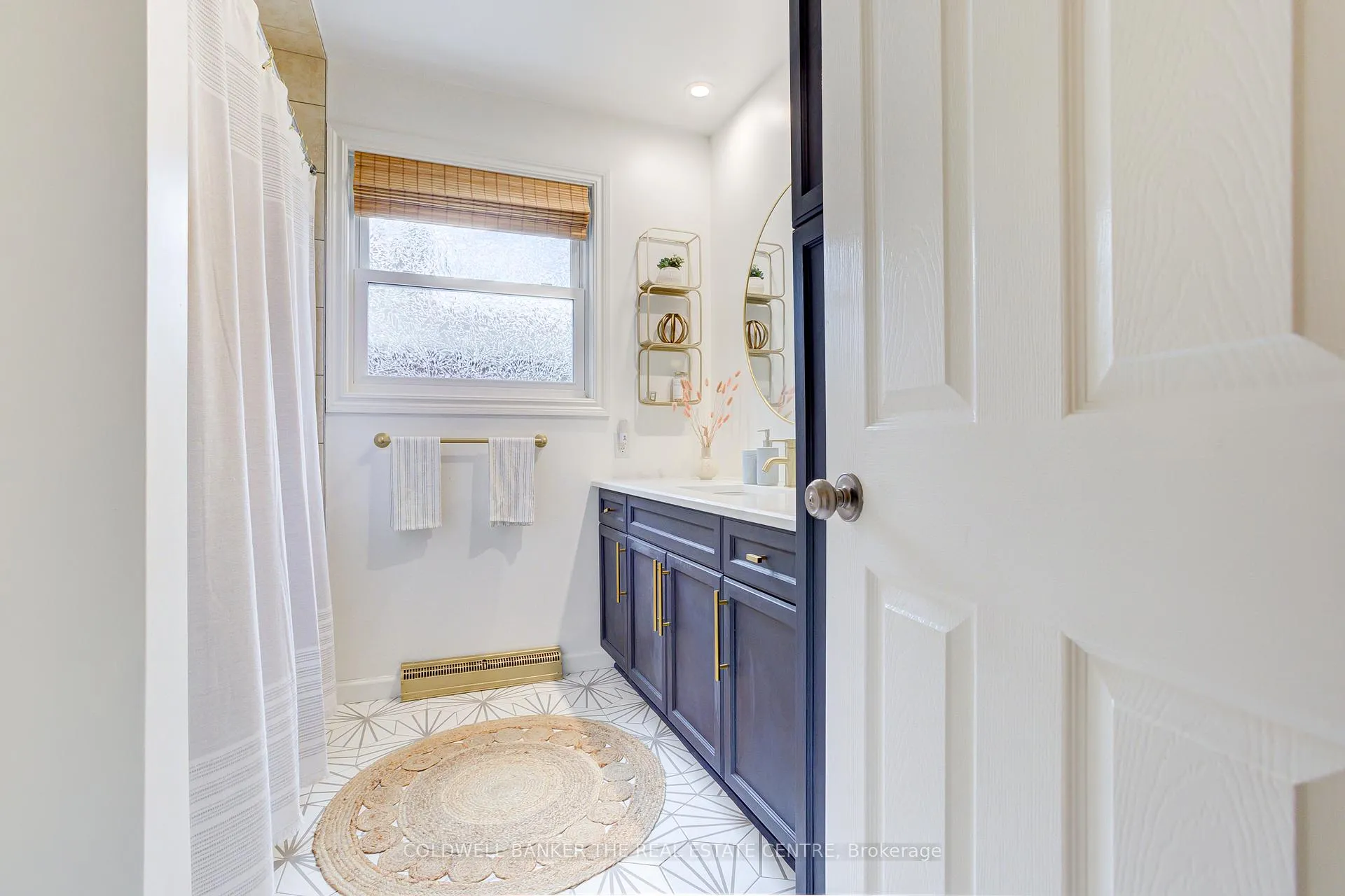 Photo 18 of 83 Inwood Crescent, Kitchener — HOMEH