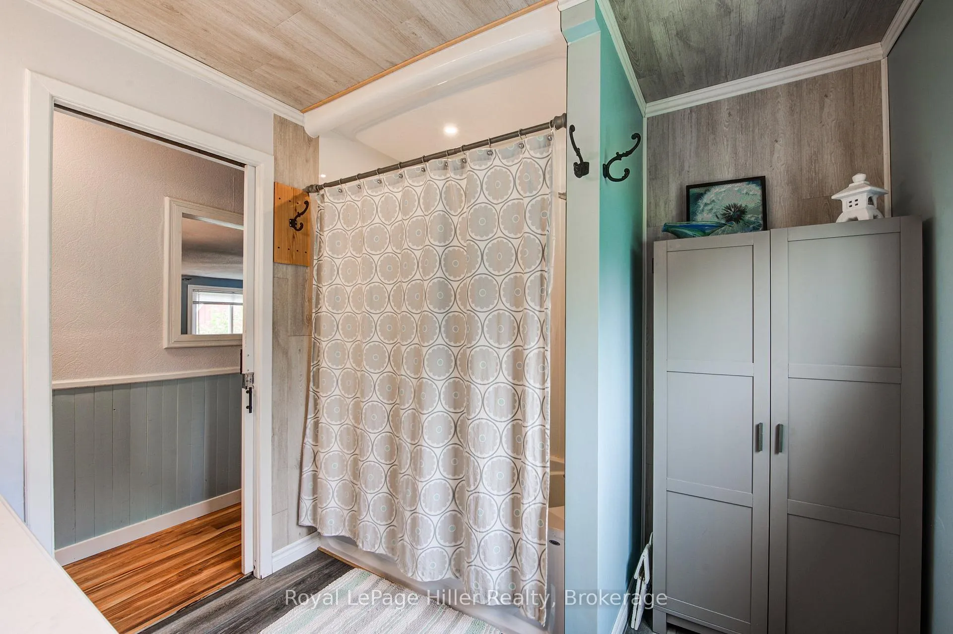 Photo 24 of 174 Birch Street, Perth East, Crystal Lake — HOMEH