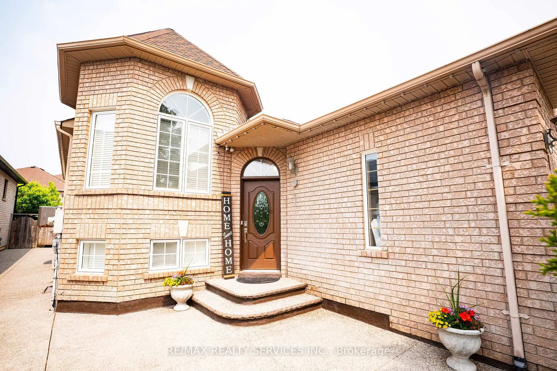 Photo 2 of 44 Edgar Road, Caledon, Bolton East — HOMEH