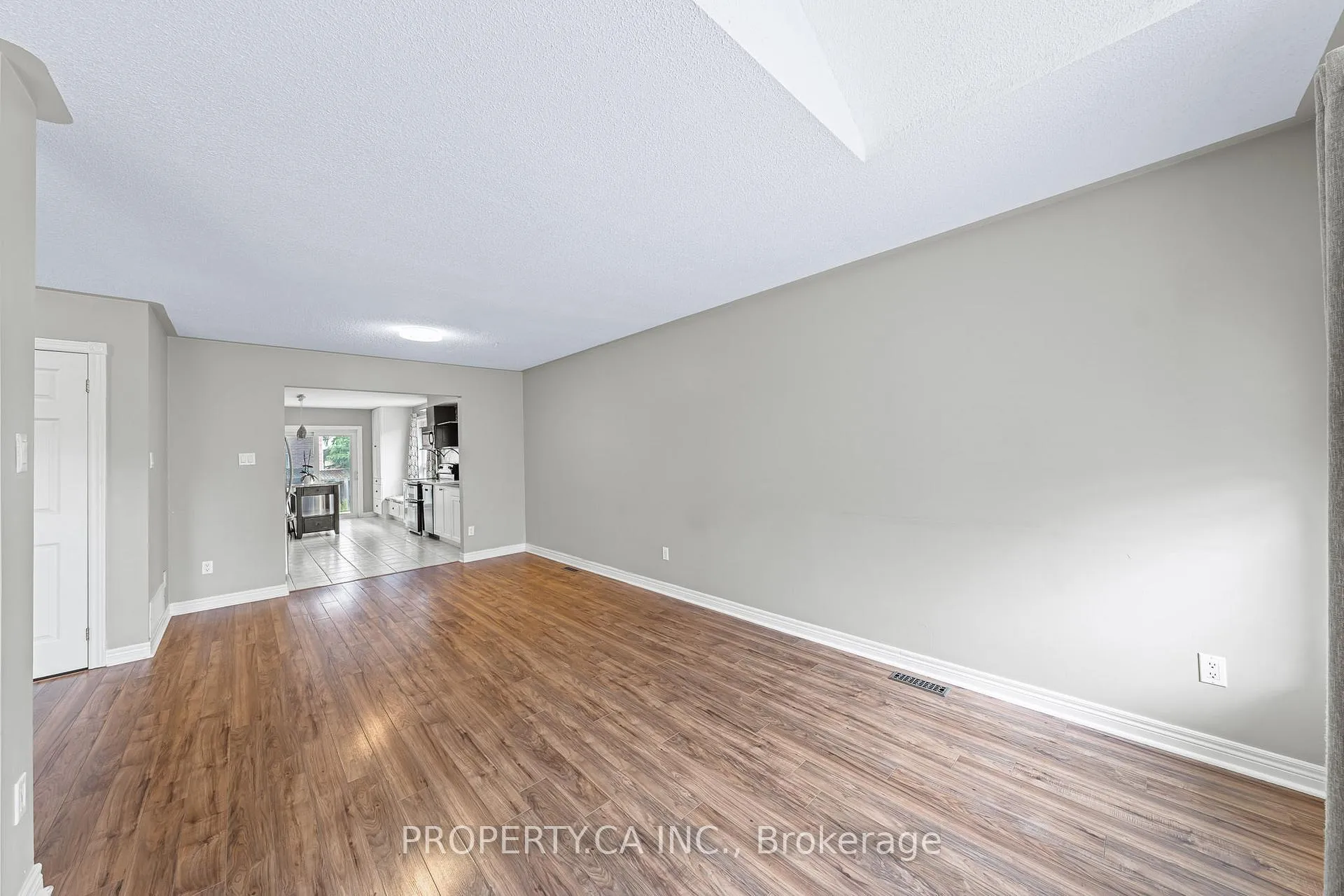Photo 3 of 23 Kraus Road, Barrie, Edgehill Drive — HOMEH