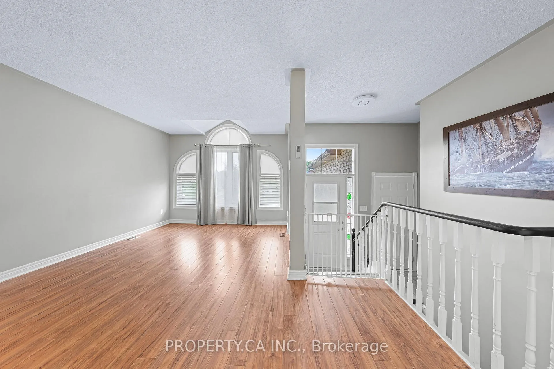 Photo 14 of 23 Kraus Road, Barrie, Edgehill Drive — HOMEH
