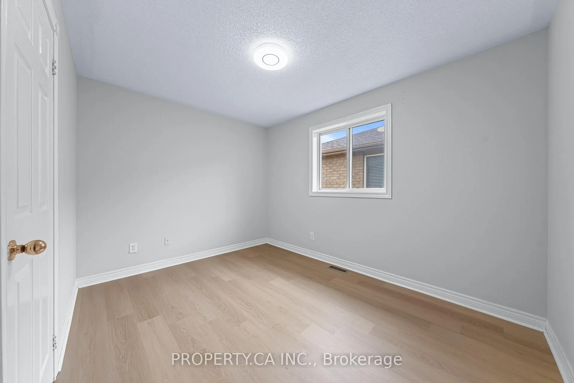 Photo 21 of 23 Kraus Road, Barrie, Edgehill Drive — HOMEH