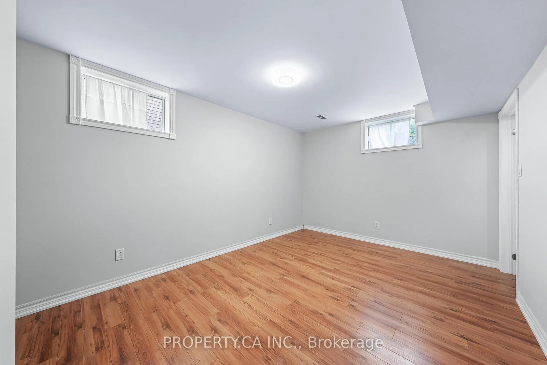 Photo 31 of 23 Kraus Road, Barrie, Edgehill Drive — HOMEH