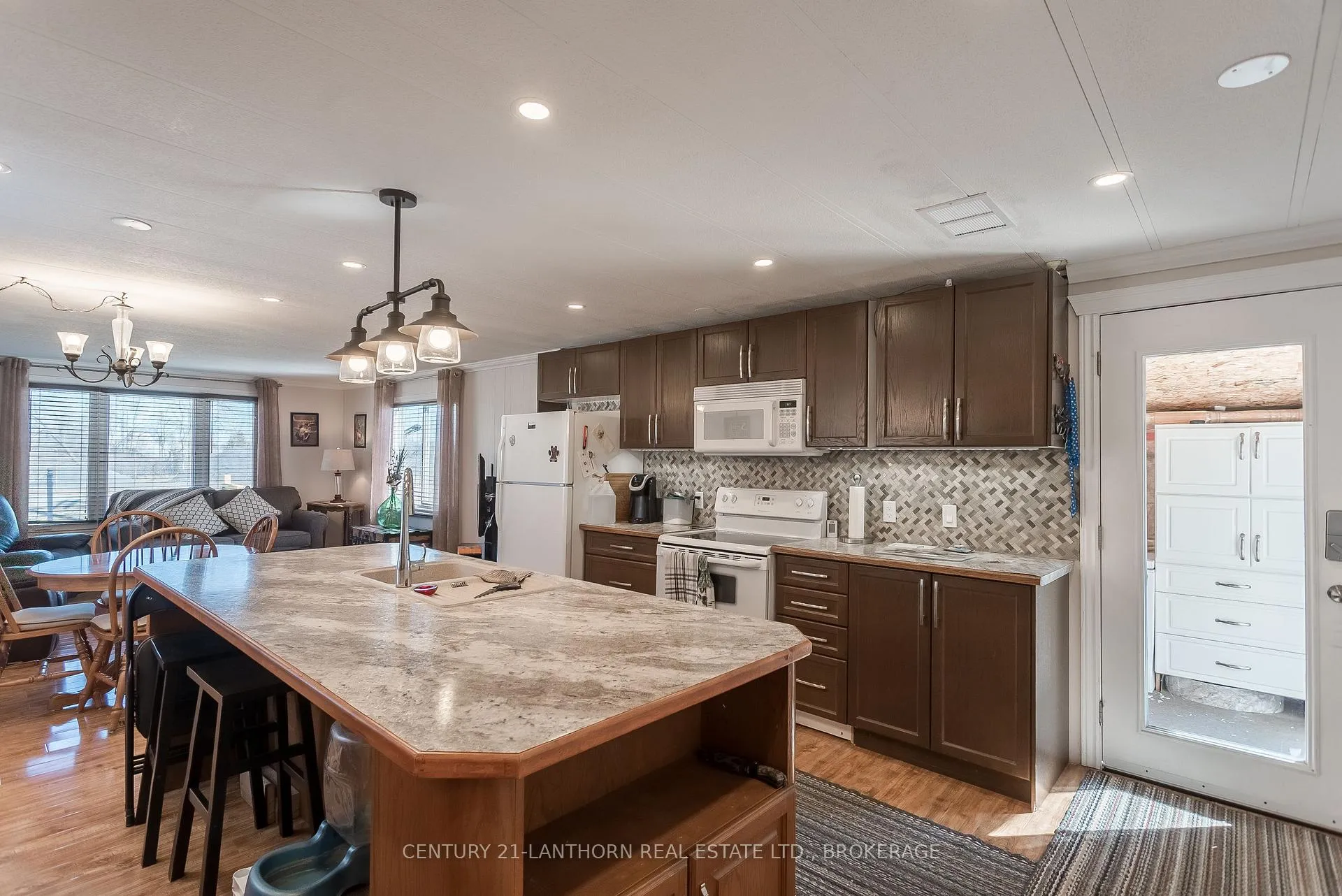 Photo 2 of 4417 Front Street, Frontenac, Frontenac South — HOMEH
