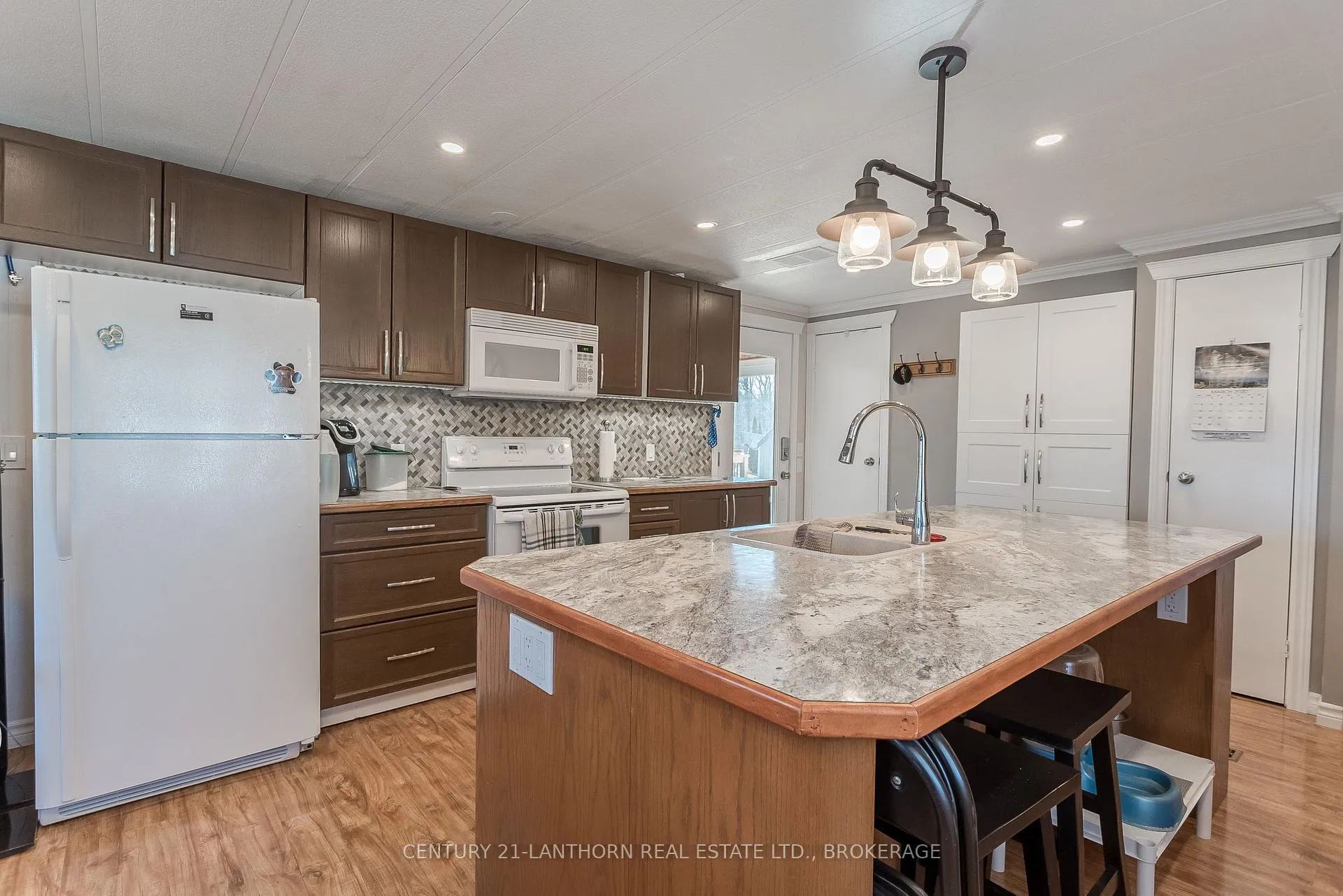 Photo 7 of 4417 Front Street, Frontenac, Frontenac South — HOMEH