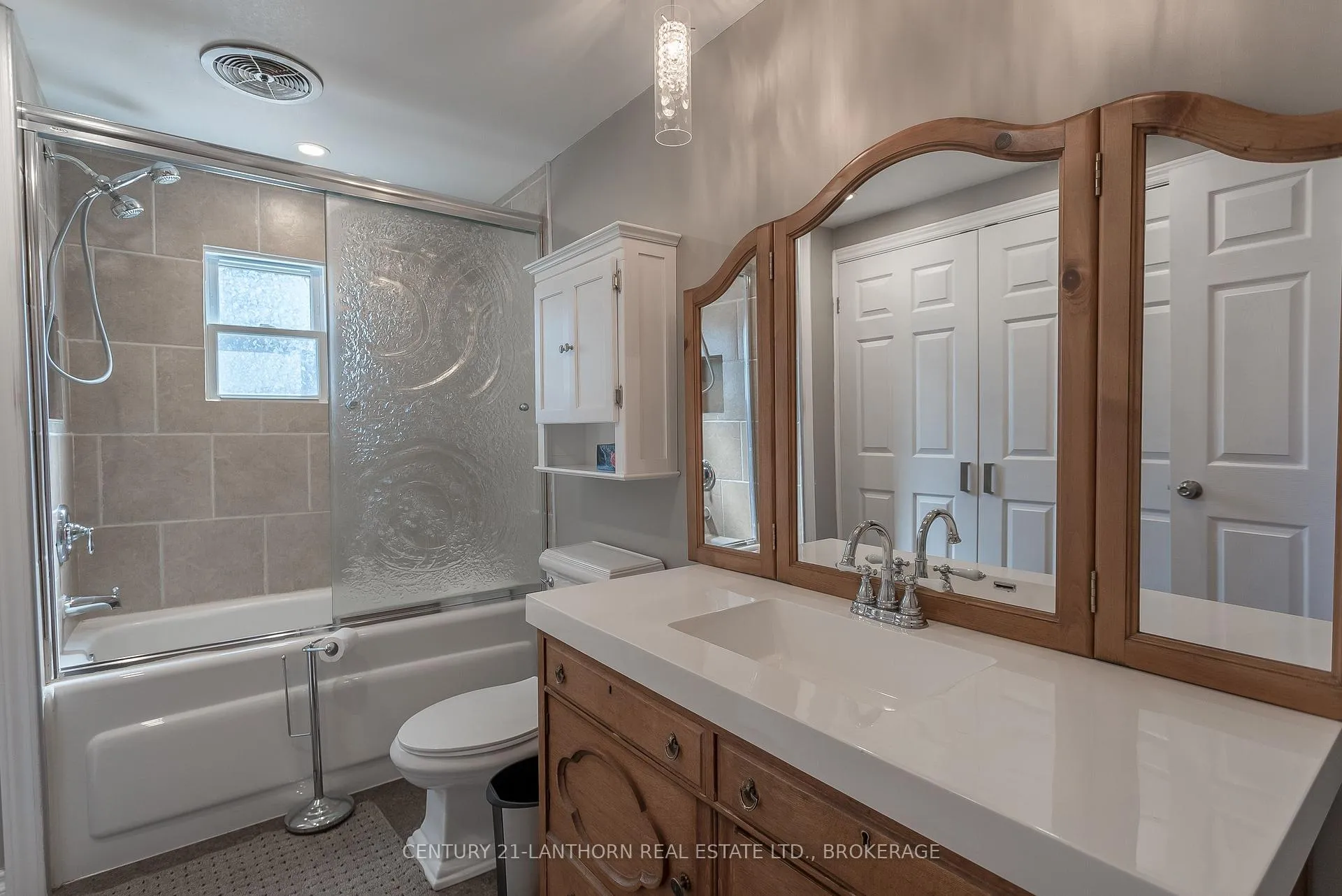 Photo 13 of 4417 Front Street, Frontenac, Frontenac South — HOMEH