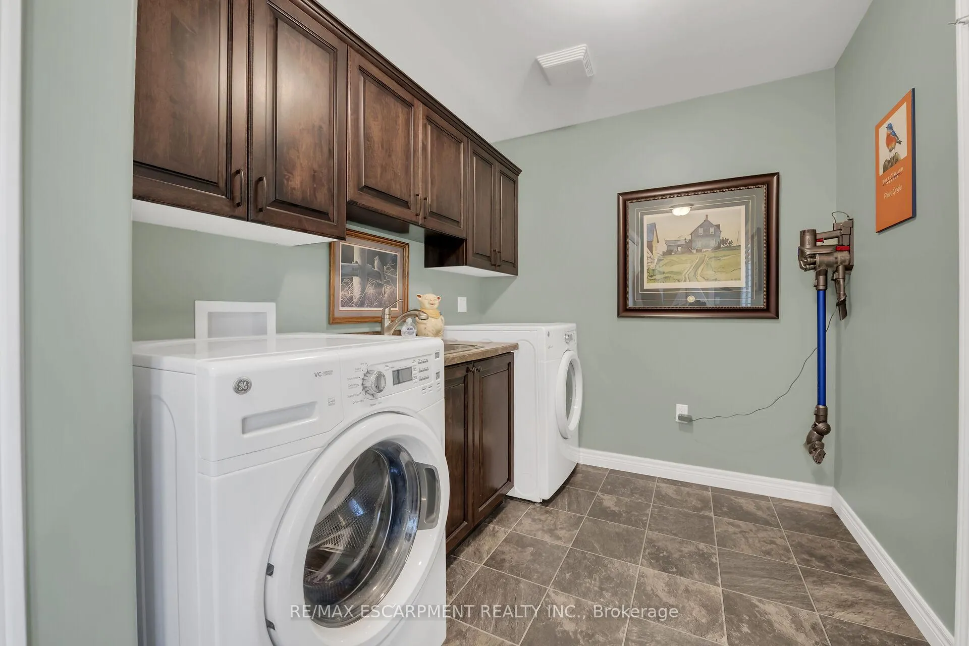 Photo 22 of 17 Bates Lane, Haldimand, Dunnville — HOMEH
