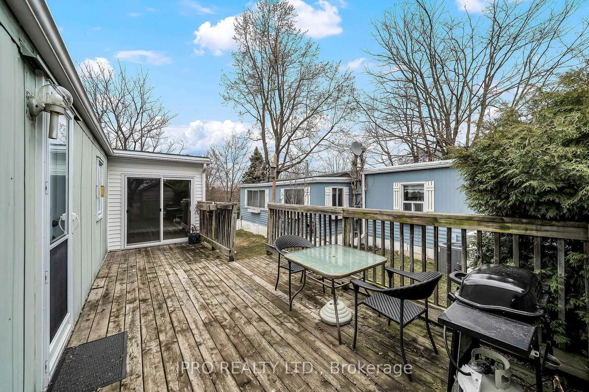 Photo 24 of 137 Maple Crescent, Hamilton, Rural Flamborough — HOMEH