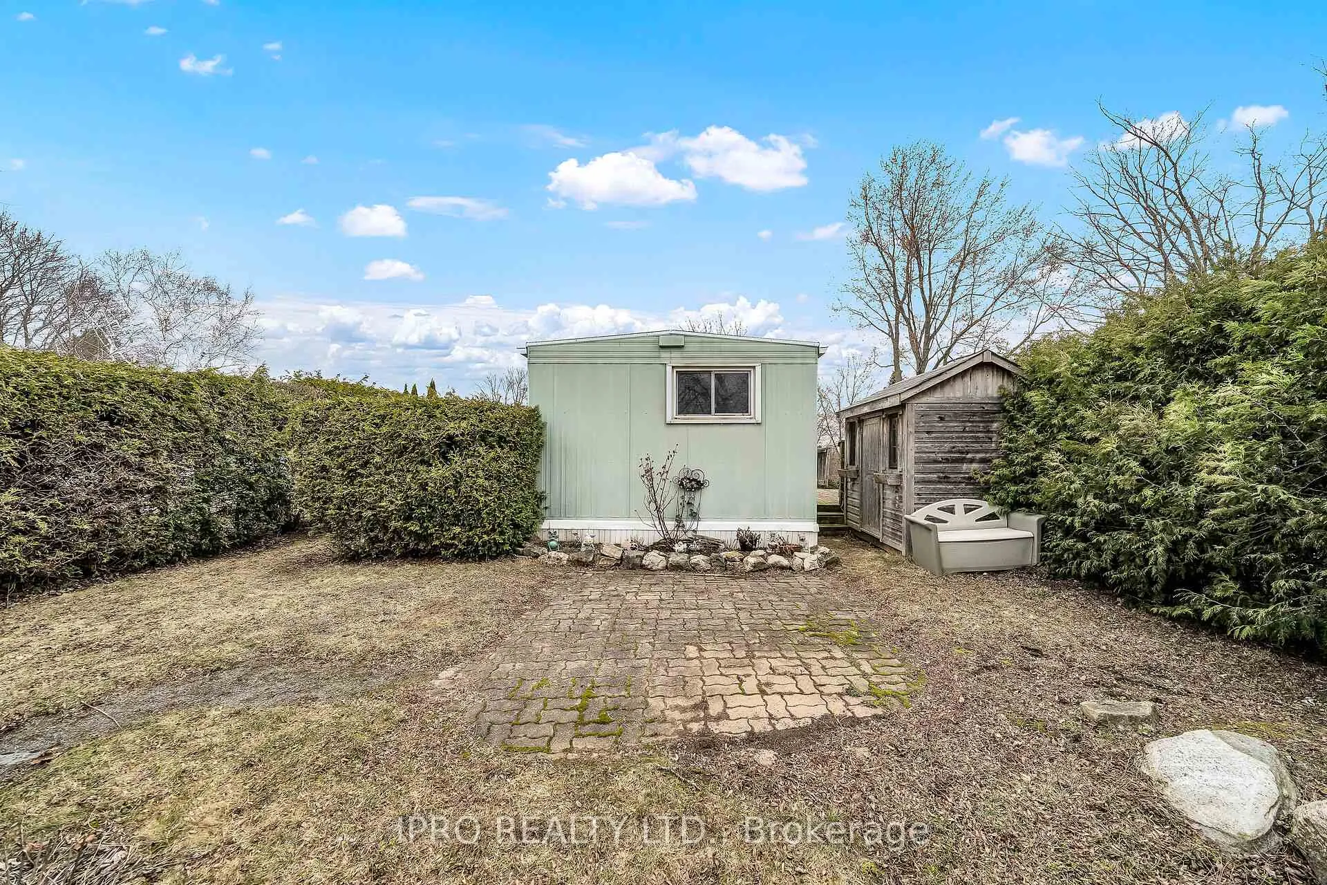 Photo 27 of 137 Maple Crescent, Hamilton, Rural Flamborough — HOMEH