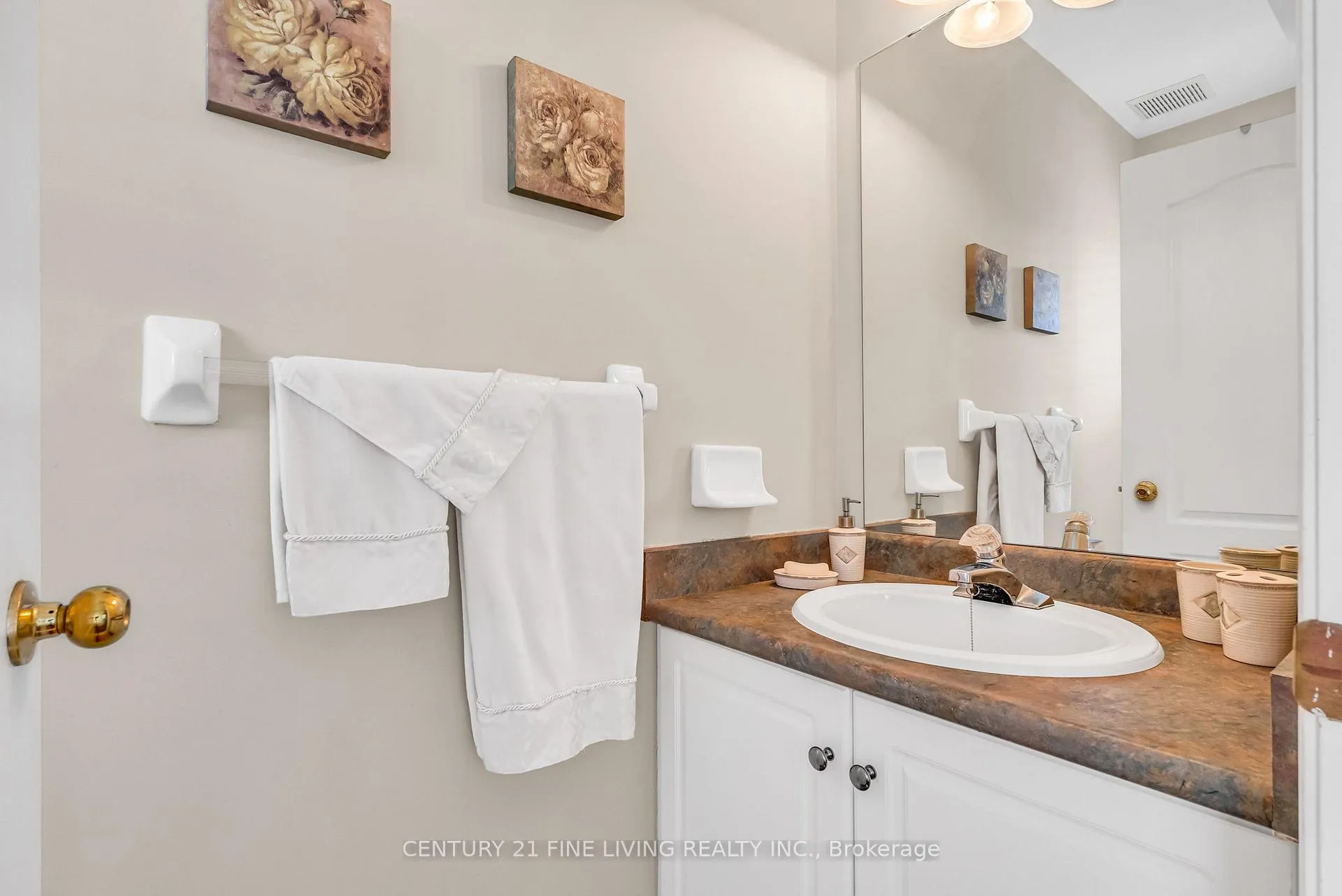 Photo 6 of 8 Jolley Court, Caledon, Bolton East — HOMEH