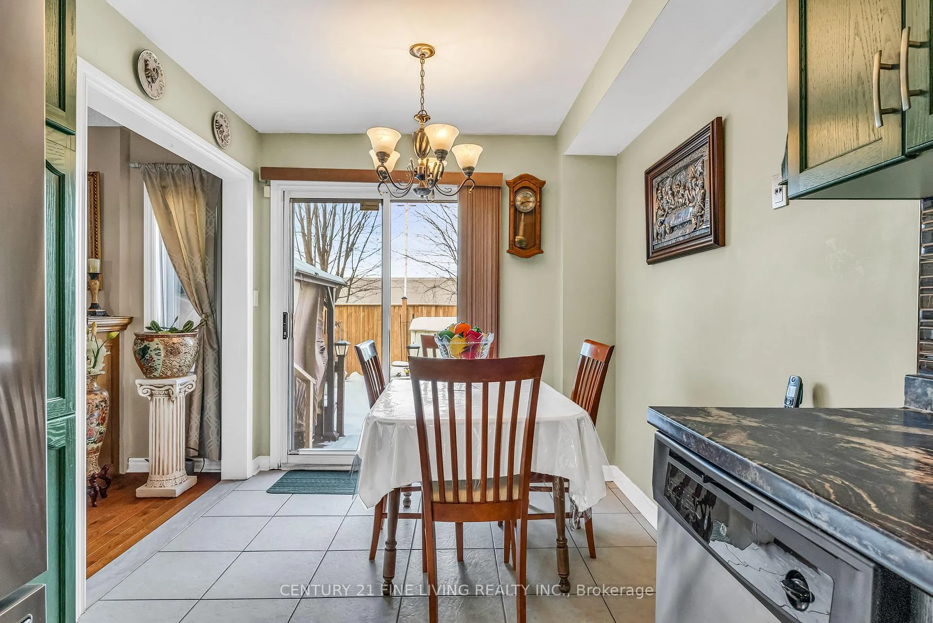 Photo 11 of 8 Jolley Court, Caledon, Bolton East — HOMEH