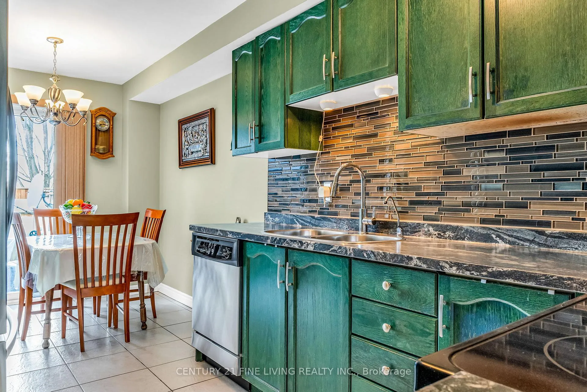 Photo 15 of 8 Jolley Court, Caledon, Bolton East — HOMEH