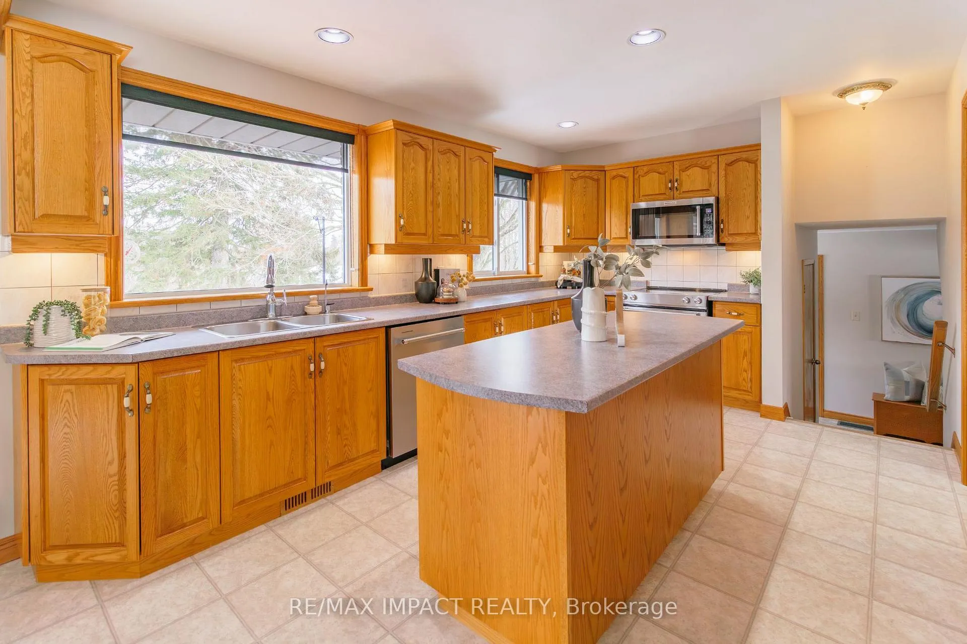 Photo 13 of 5675 Main Street, Clarington, Orono — HOMEH