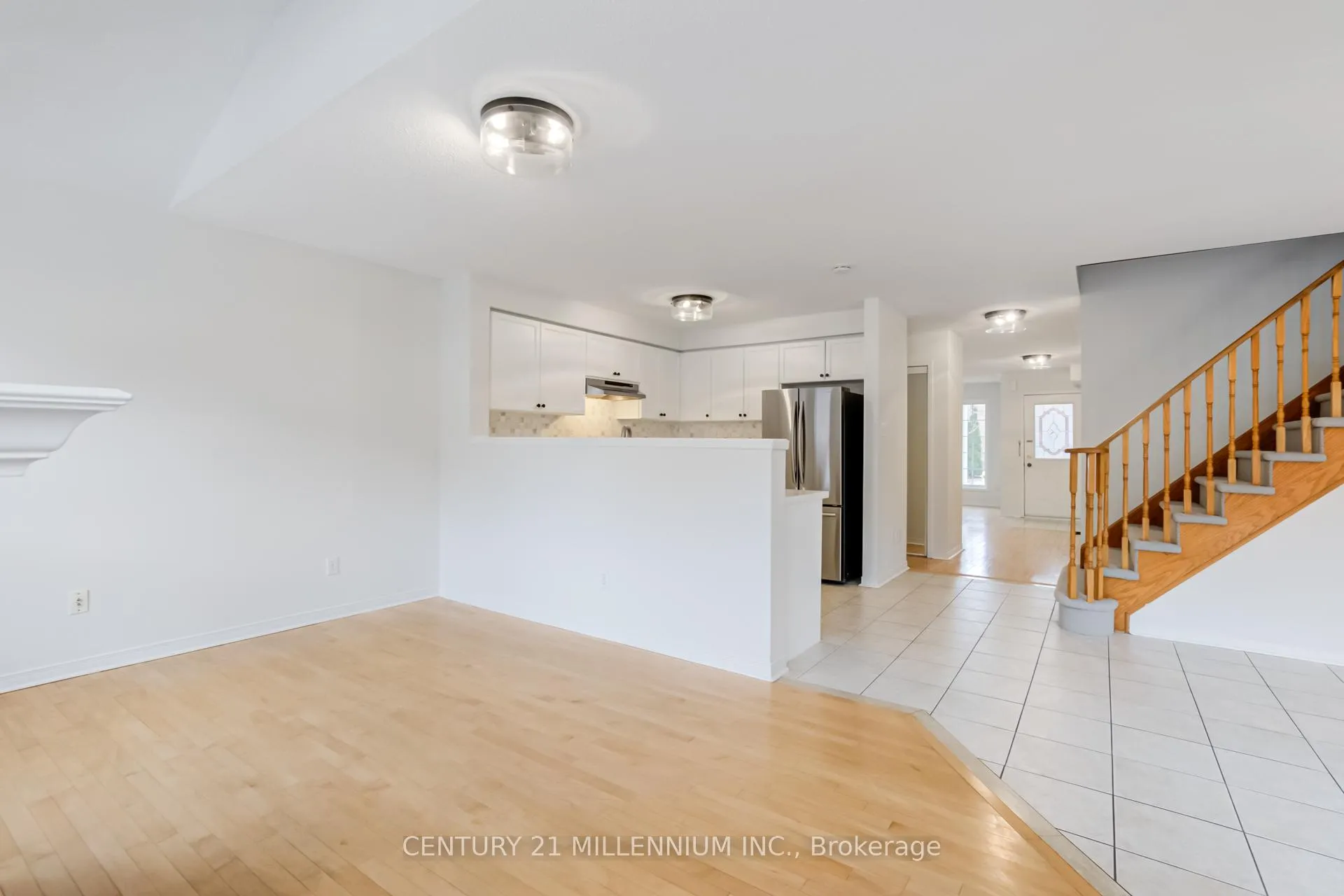 Photo 10 of 118 Timberwolf Crescent, Vaughan, Vellore Village — HOMEH