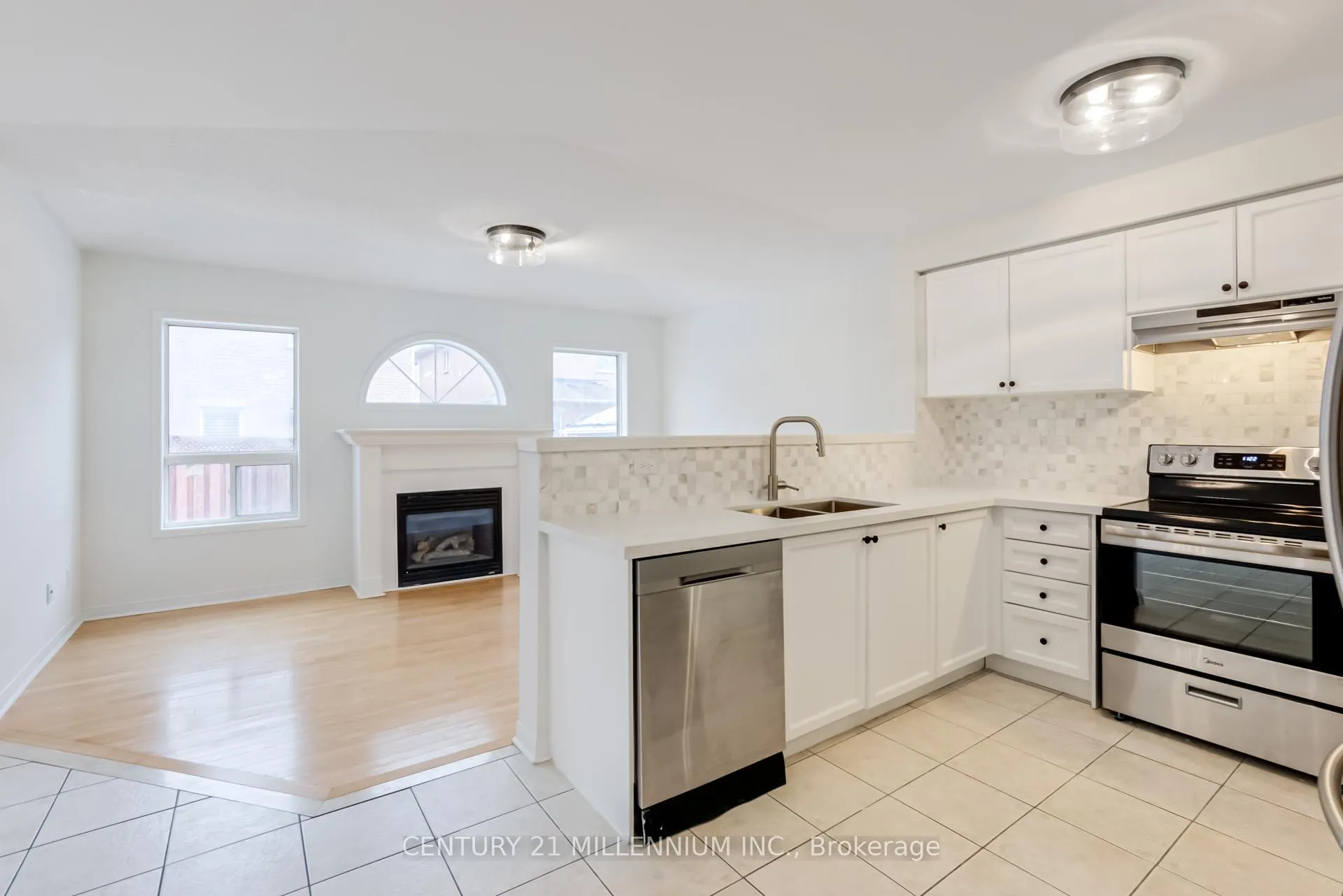 Photo 13 of 118 Timberwolf Crescent, Vaughan, Vellore Village — HOMEH