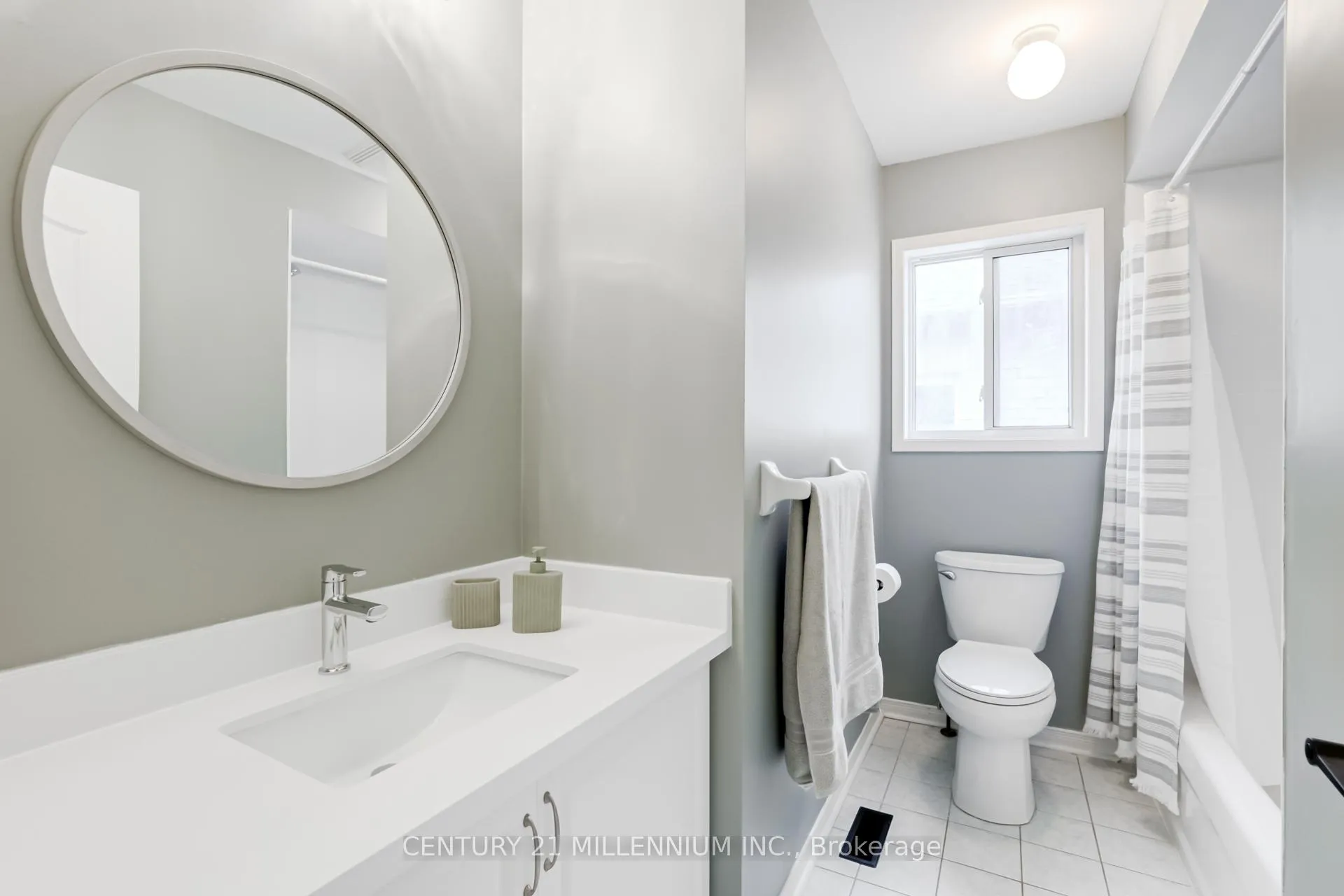 Photo 34 of 118 Timberwolf Crescent, Vaughan, Vellore Village — HOMEH