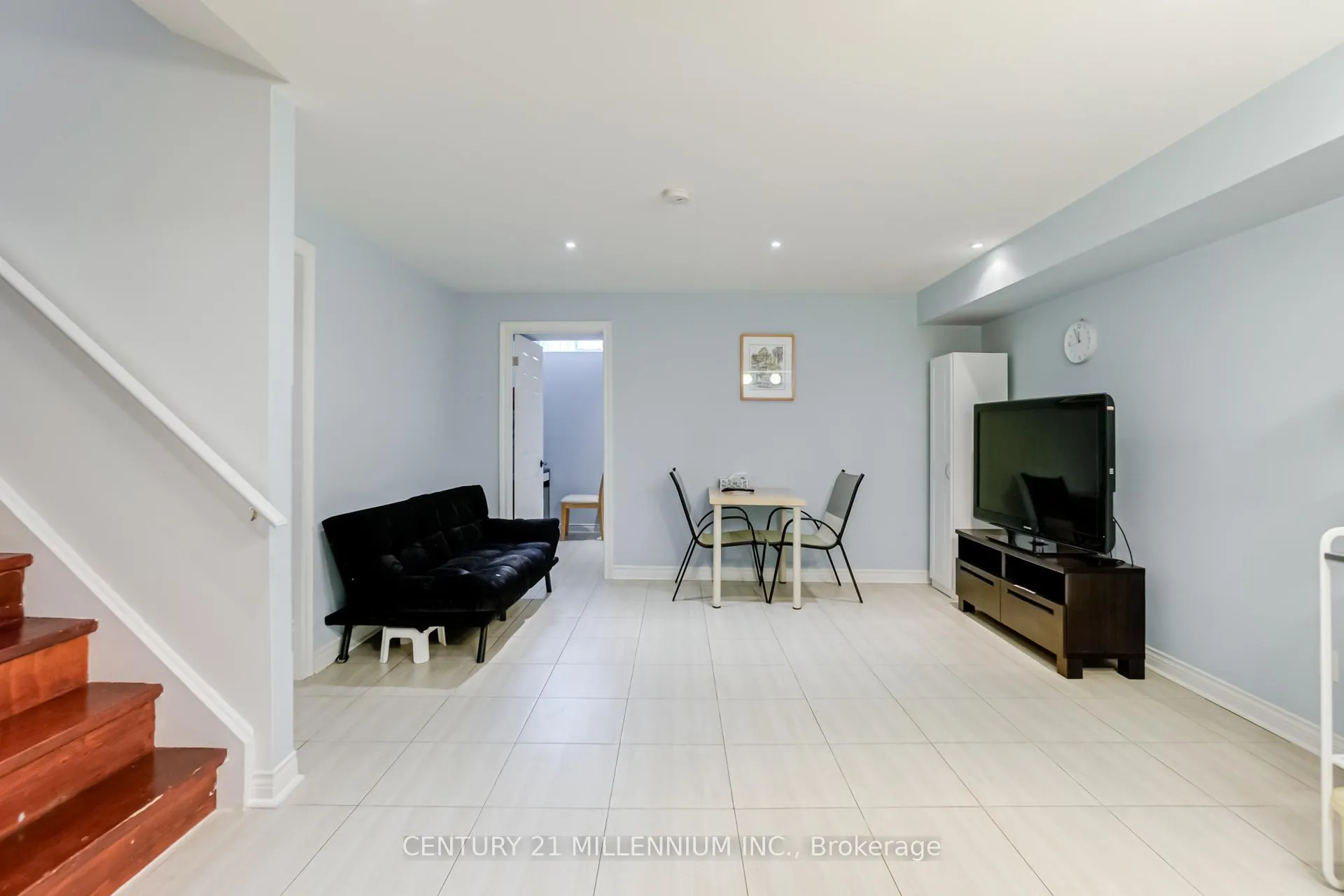 Photo 35 of 118 Timberwolf Crescent, Vaughan, Vellore Village — HOMEH