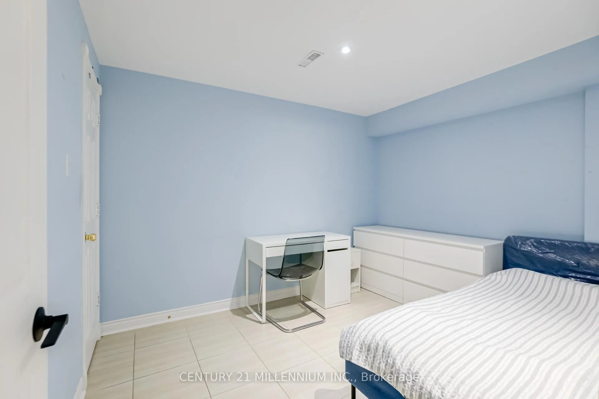 Photo 39 of 118 Timberwolf Crescent, Vaughan, Vellore Village — HOMEH