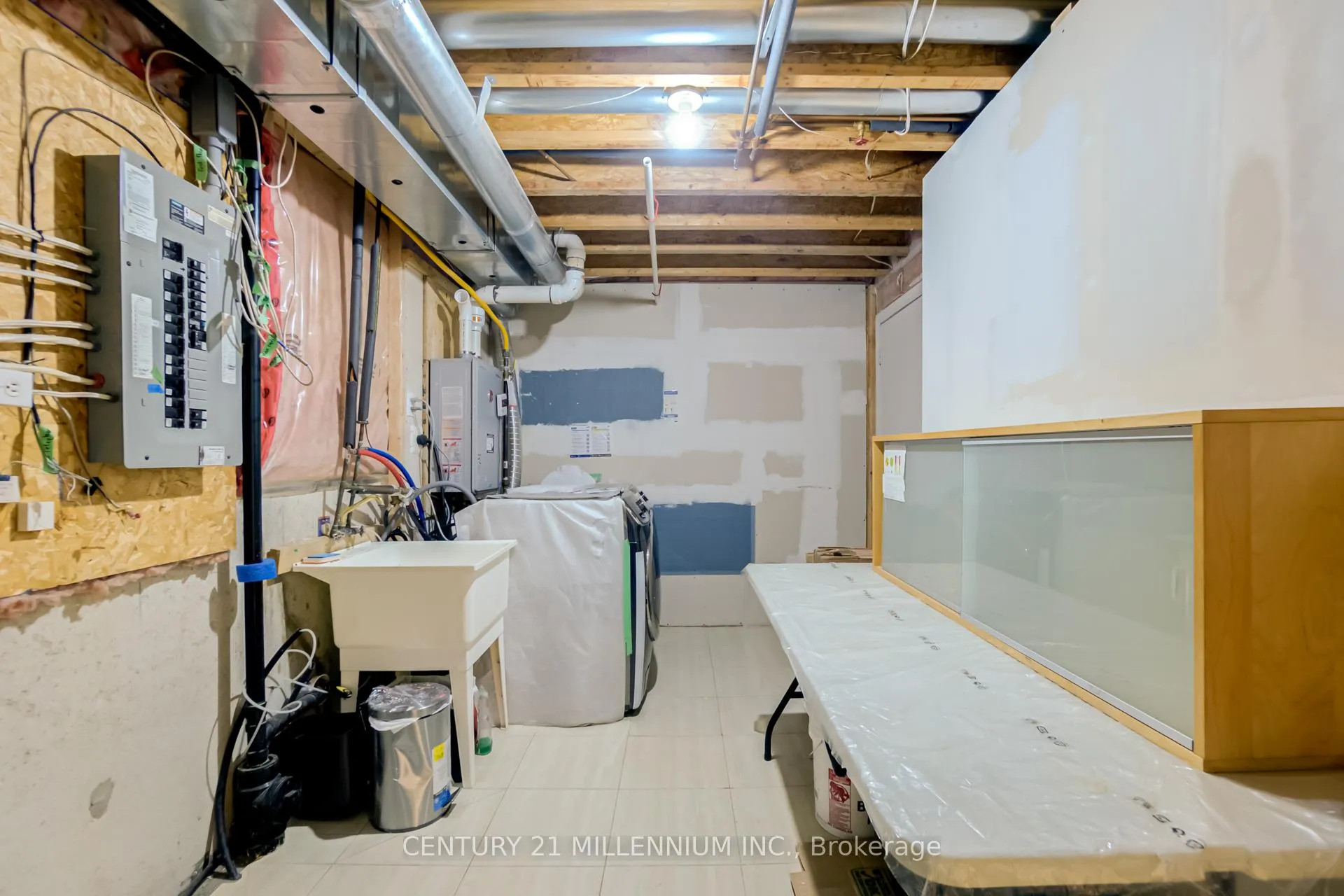 Photo 43 of 118 Timberwolf Crescent, Vaughan, Vellore Village — HOMEH