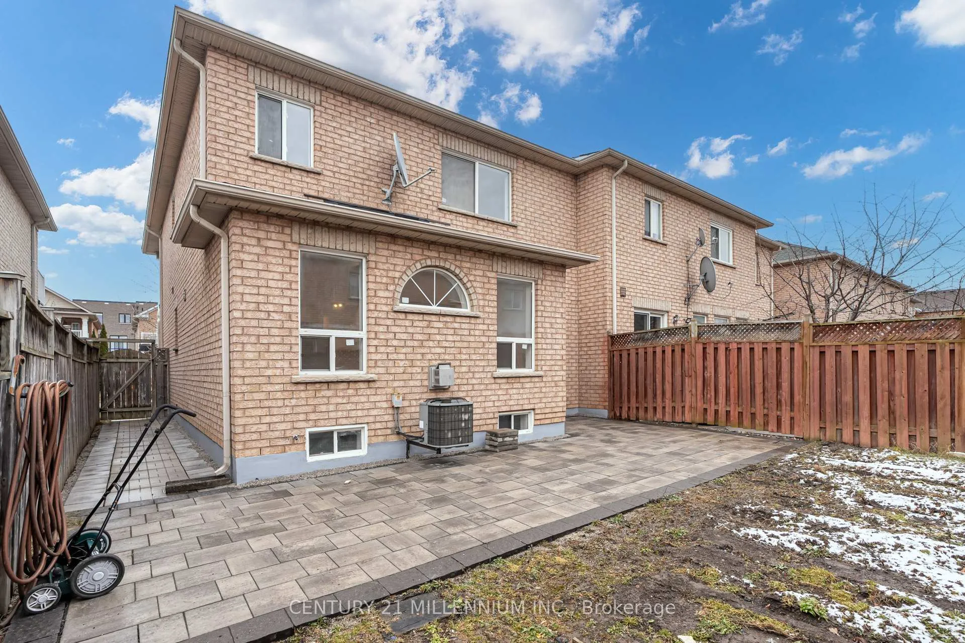 Photo 46 of 118 Timberwolf Crescent, Vaughan, Vellore Village — HOMEH