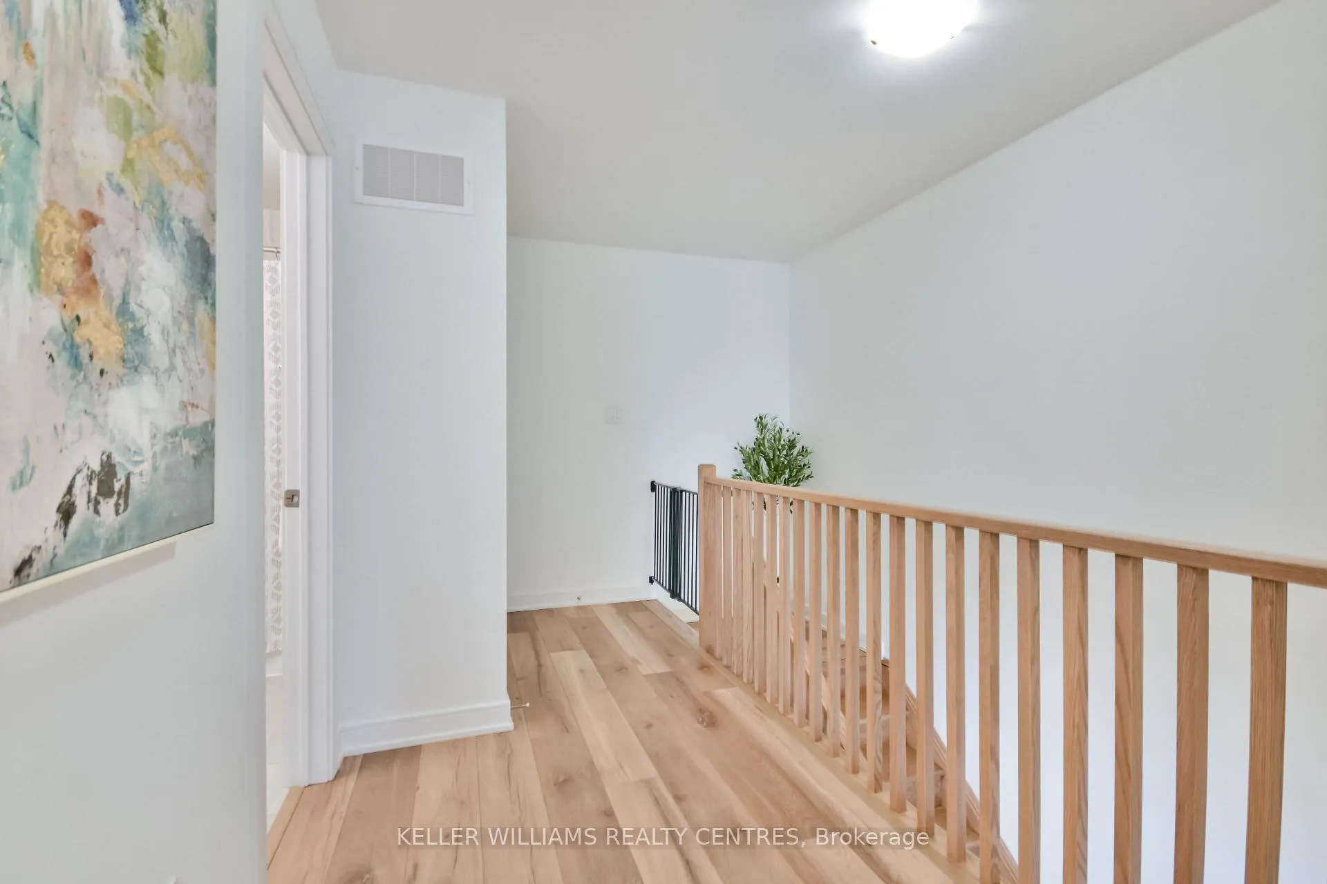 Photo 31 of 31 Spry Lane, Barrie, Innis-Shore — HOMEH