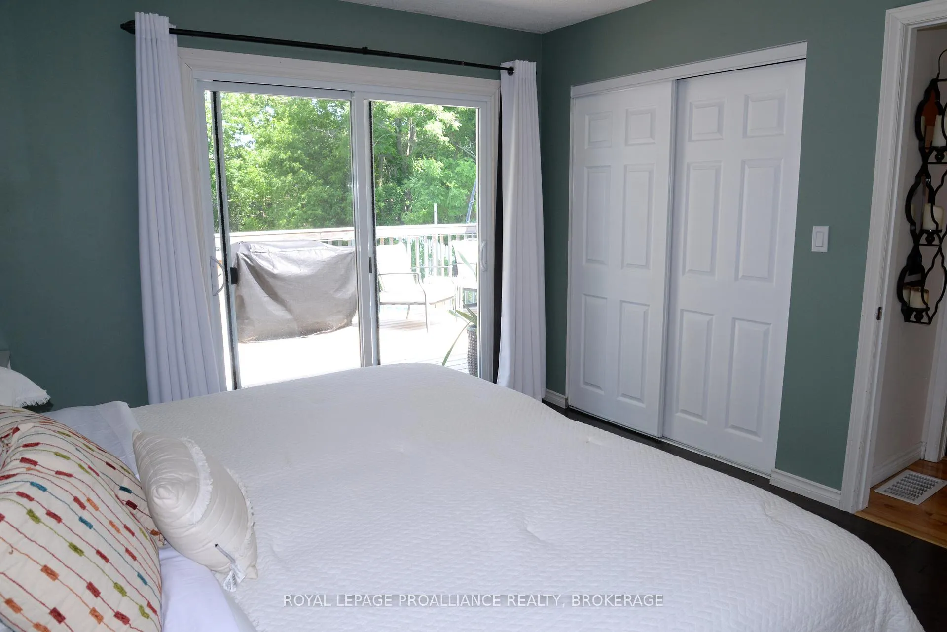 Photo 22 of 235 Amherst Drive, Loyalist, Amherstview — HOMEH