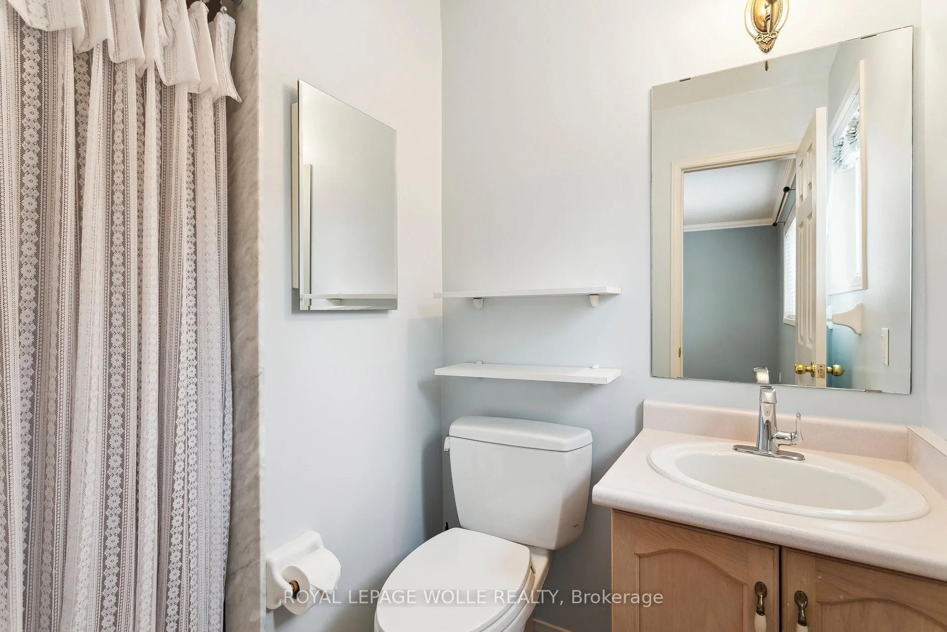 Photo 19 of 165 Cresthaven Road, Brampton, Snelgrove — HOMEH