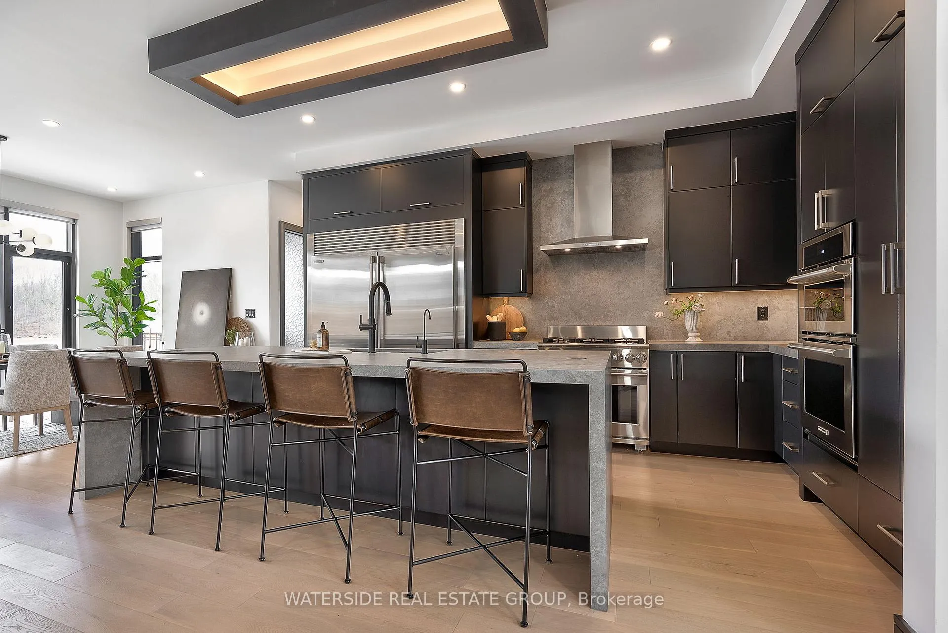 Photo 5 of 381 Concession 7 Road E, Hamilton, Waterdown — HOMEH
