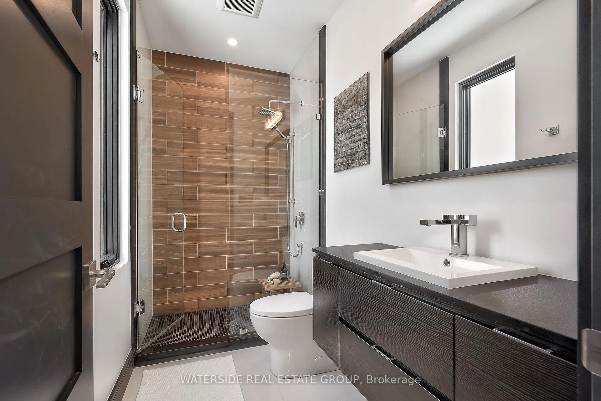 Photo 24 of 381 Concession 7 Road E, Hamilton, Waterdown — HOMEH