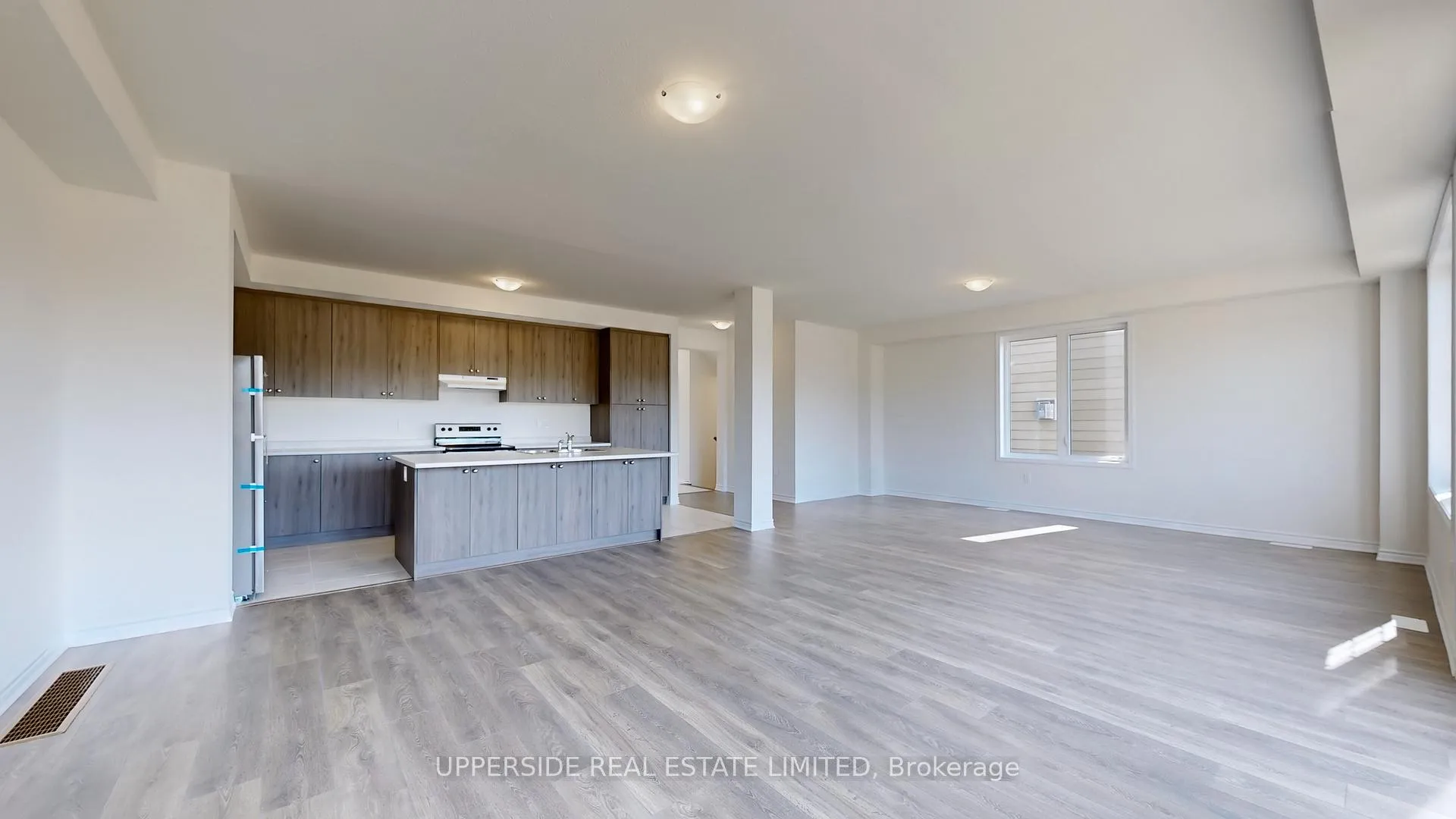 Photo 6 of 29 Abby Drive, Wasaga Beach — HOMEH