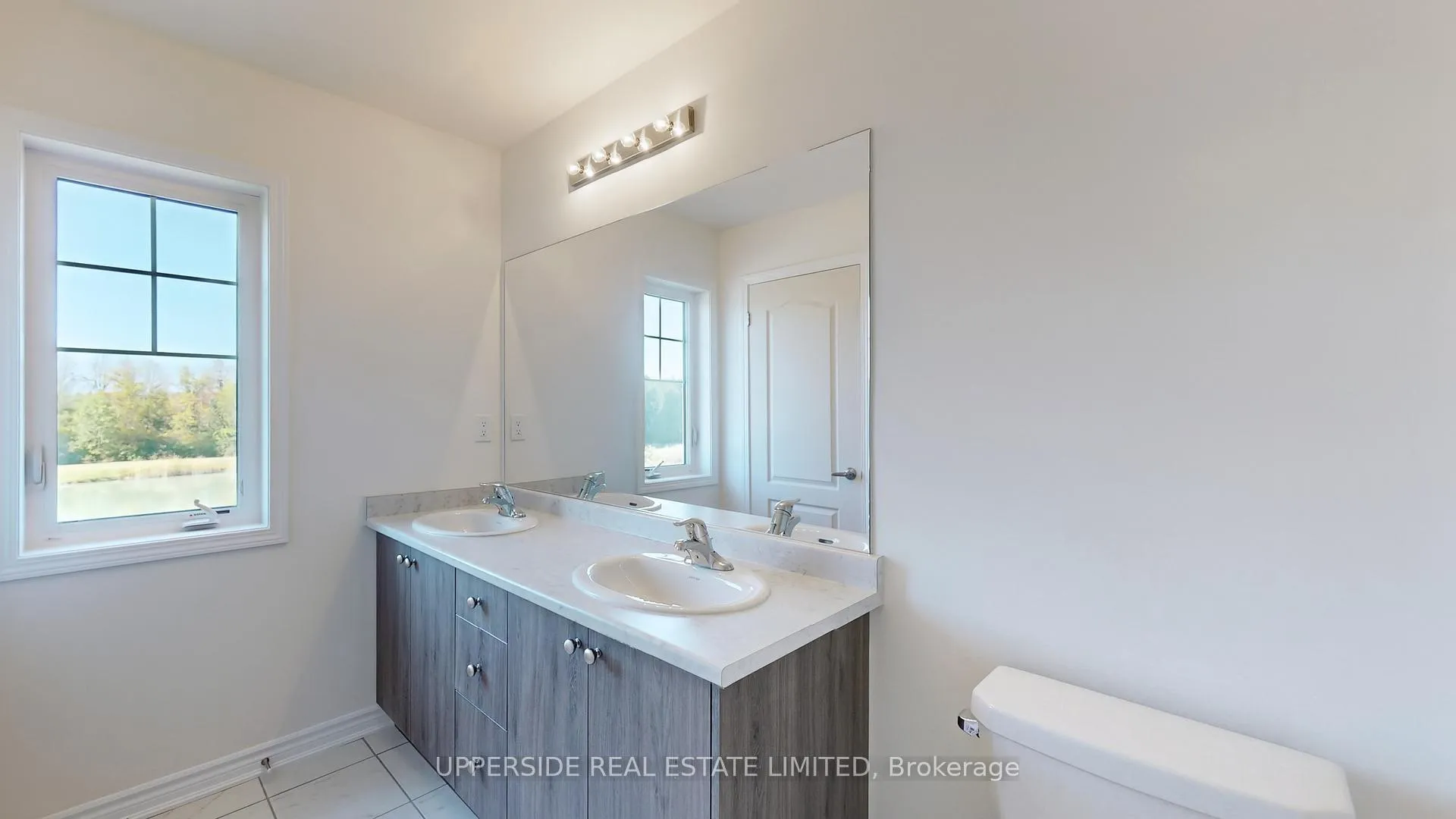Photo 17 of 29 Abby Drive, Wasaga Beach — HOMEH