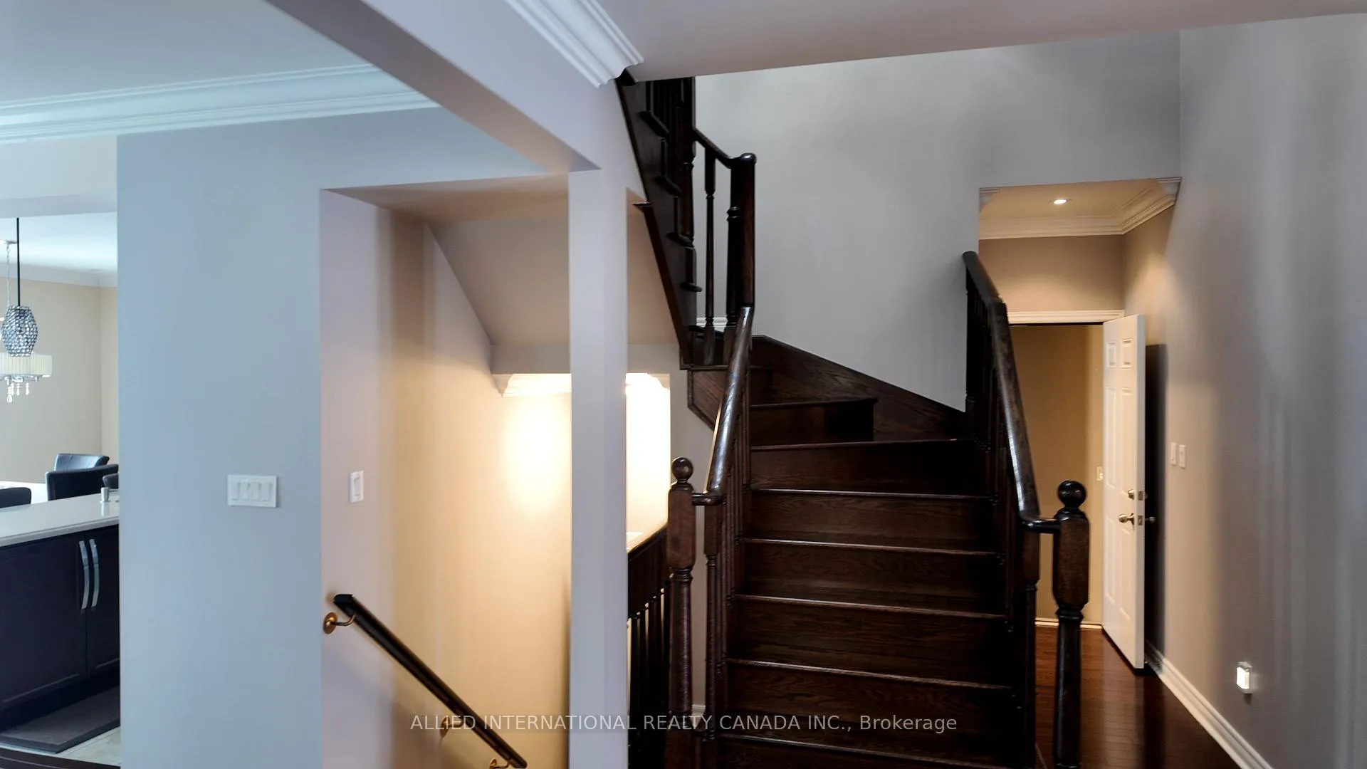 Photo 13 of 110 Apple Valley Way, Brampton, Bram East — HOMEH