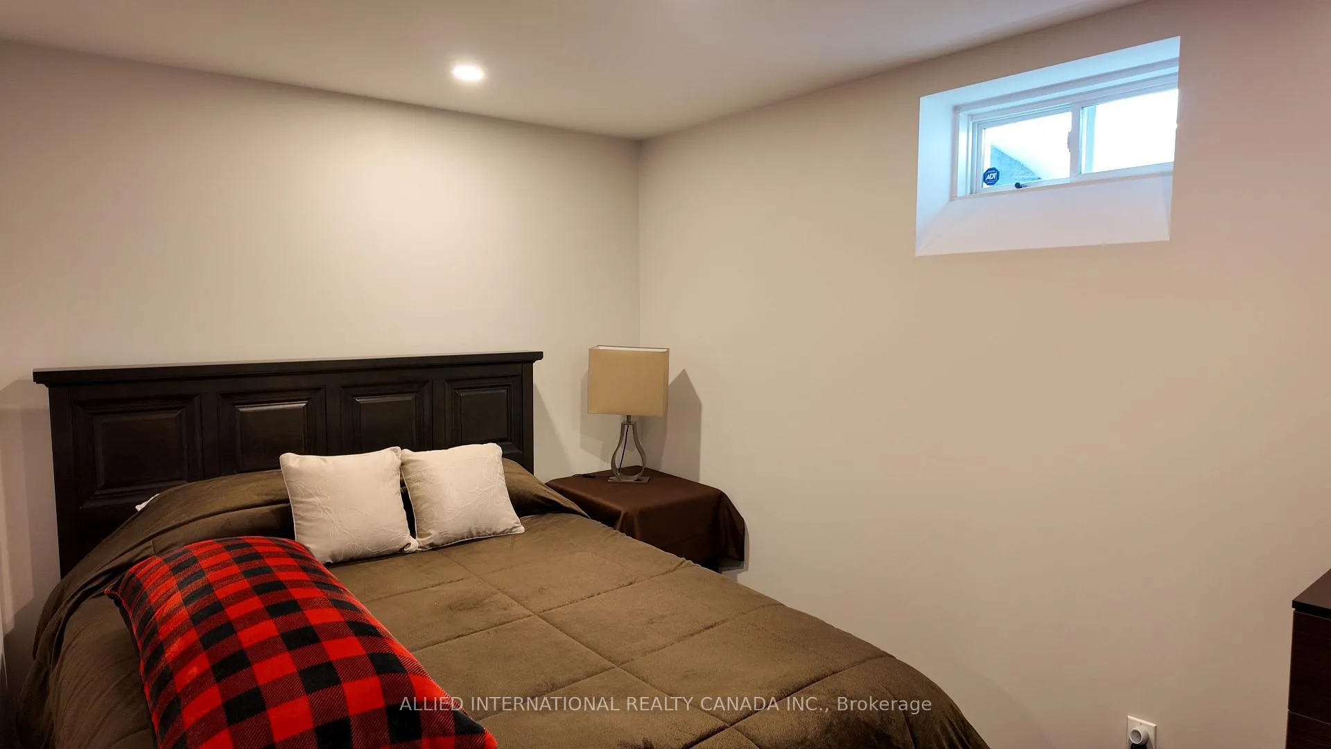 Photo 36 of 110 Apple Valley Way, Brampton, Bram East — HOMEH