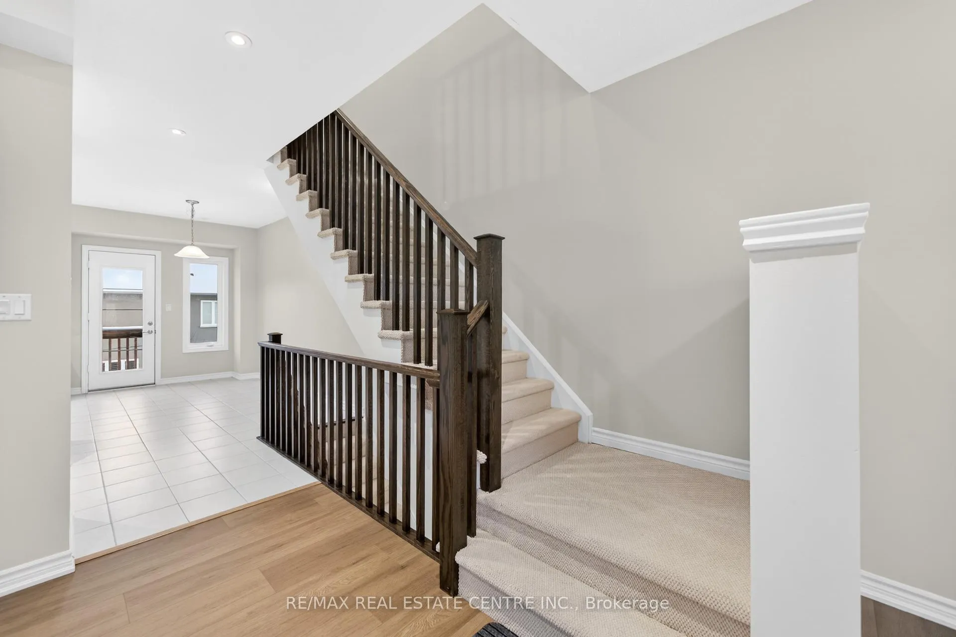 Photo 20 of 6 Borers Creek Circle S, Hamilton, Waterdown — HOMEH