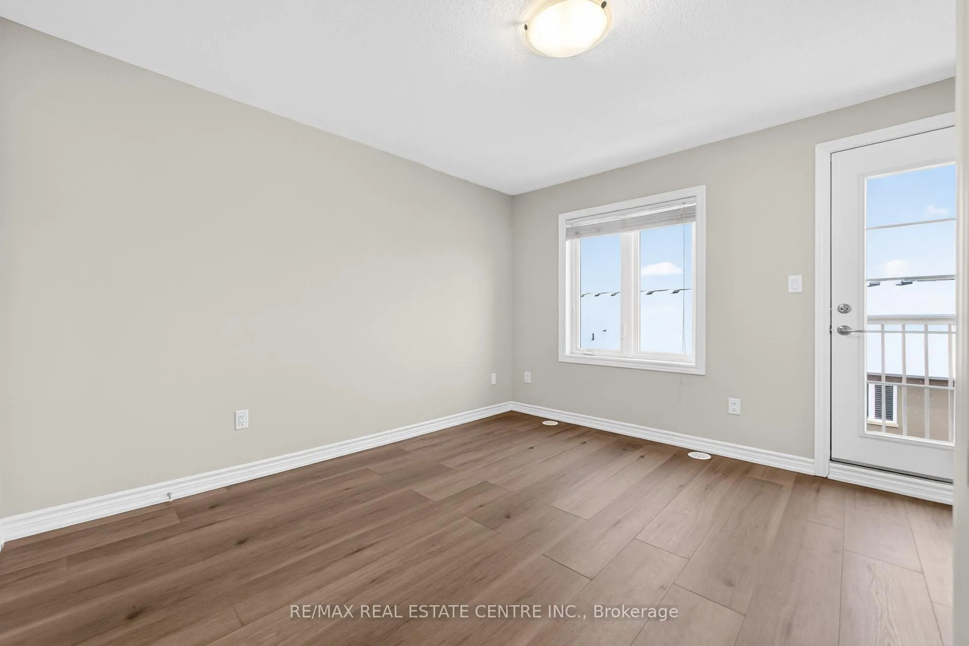 Photo 21 of 6 Borers Creek Circle S, Hamilton, Waterdown — HOMEH