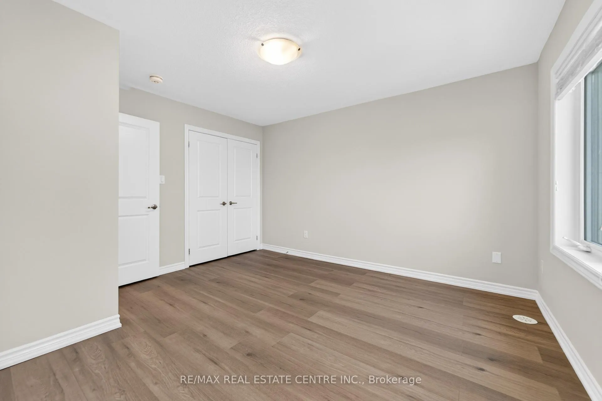 Photo 22 of 6 Borers Creek Circle S, Hamilton, Waterdown — HOMEH