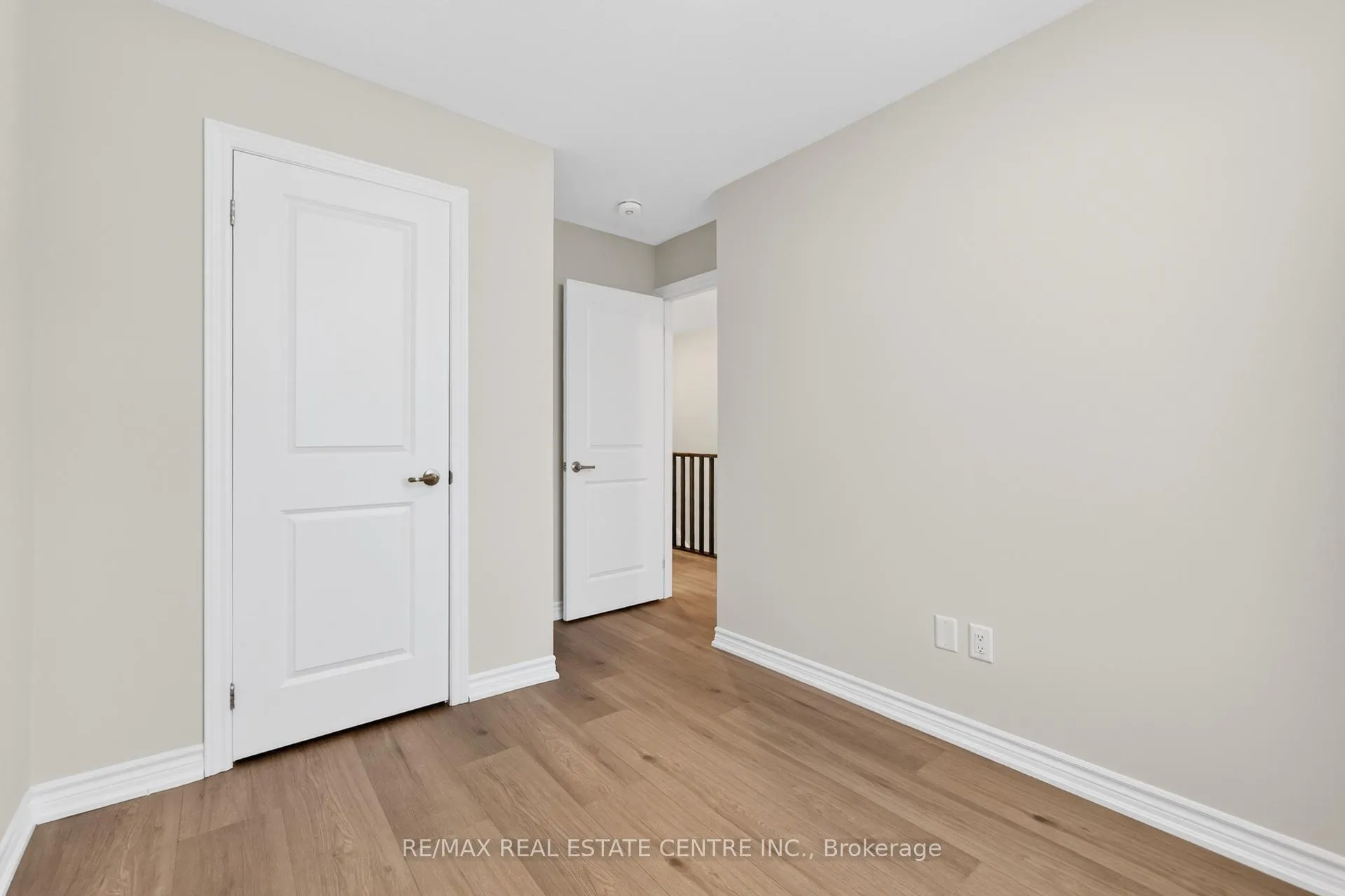 Photo 31 of 6 Borers Creek Circle S, Hamilton, Waterdown — HOMEH