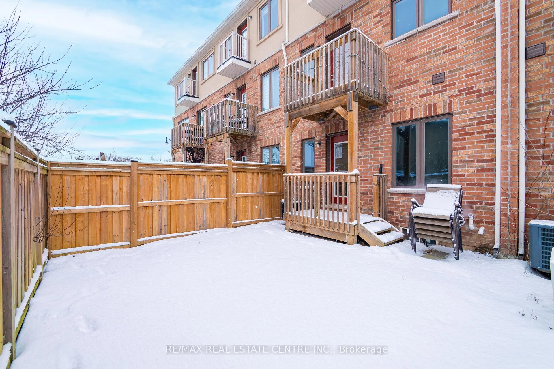 Photo 42 of 6 Borers Creek Circle S, Hamilton, Waterdown — HOMEH
