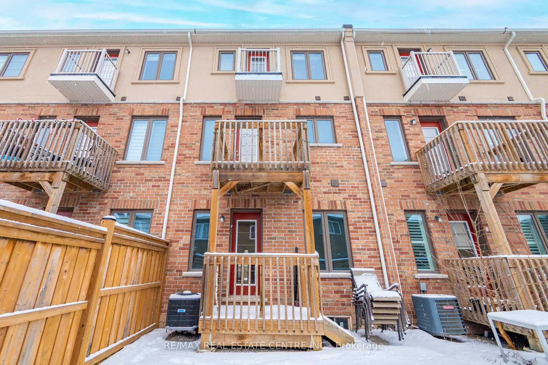 Photo 44 of 6 Borers Creek Circle S, Hamilton, Waterdown — HOMEH