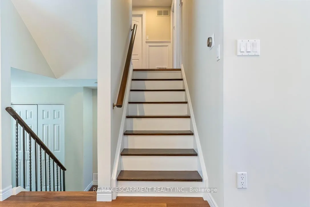 Photo 12 of 720 Mullin Way, Burlington, Appleby — HOMEH